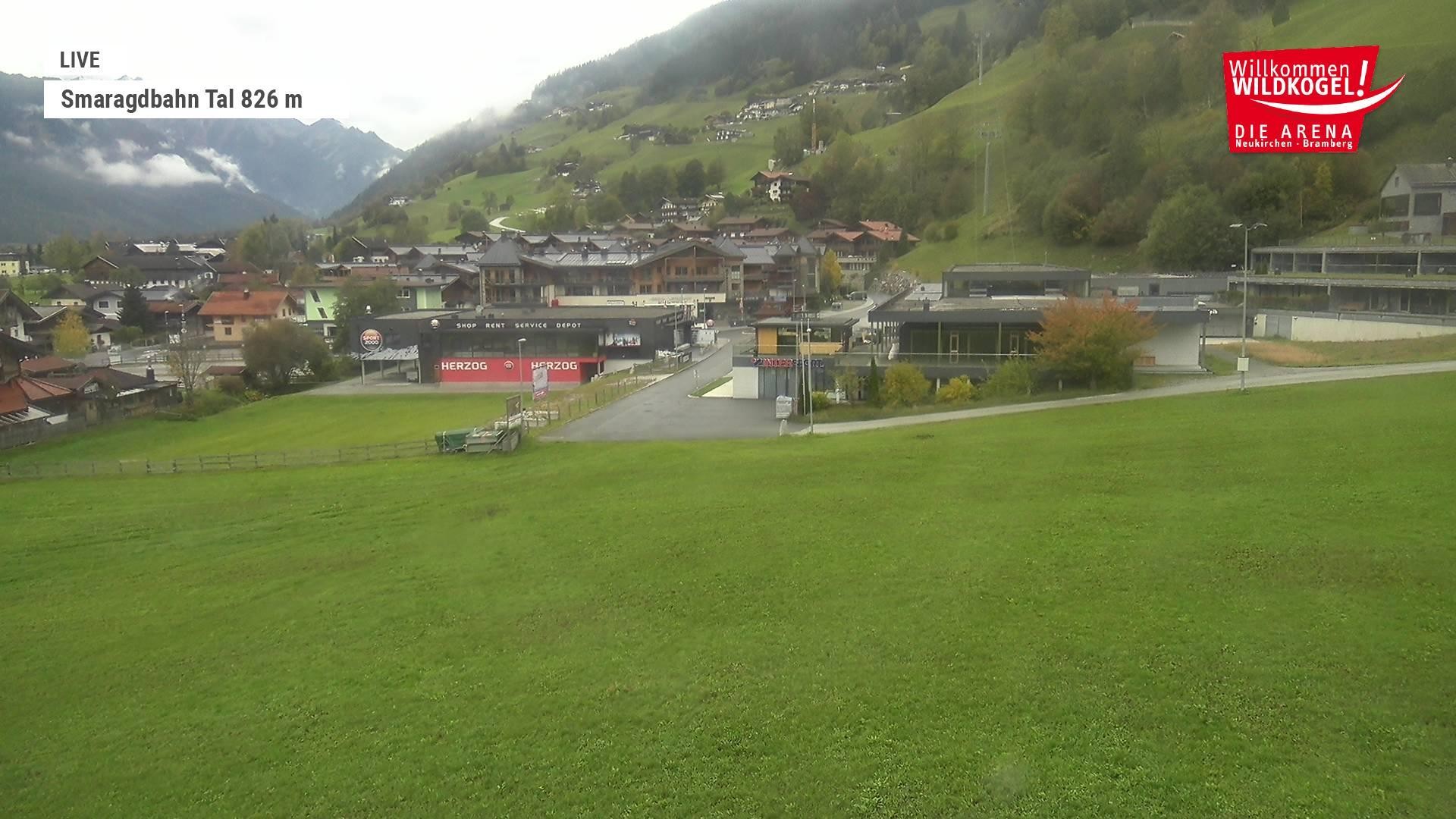 Archived image Webcam Wildkogel: Frühmesserbahn lift - mountain station