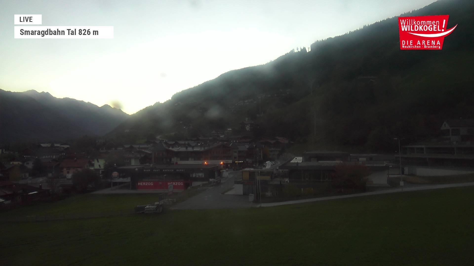 Archiv Foto Webcam Wildkogel: Frühmesserbahn - Bergstation