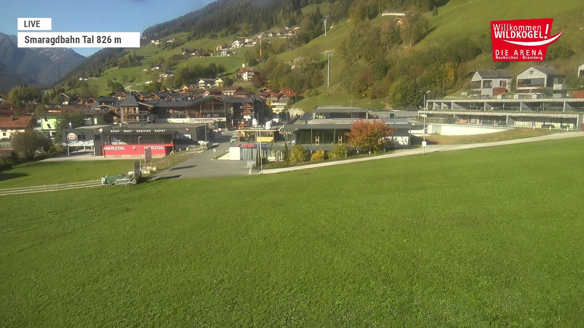 Archived image Webcam Wildkogel: Frühmesserbahn lift - mountain station