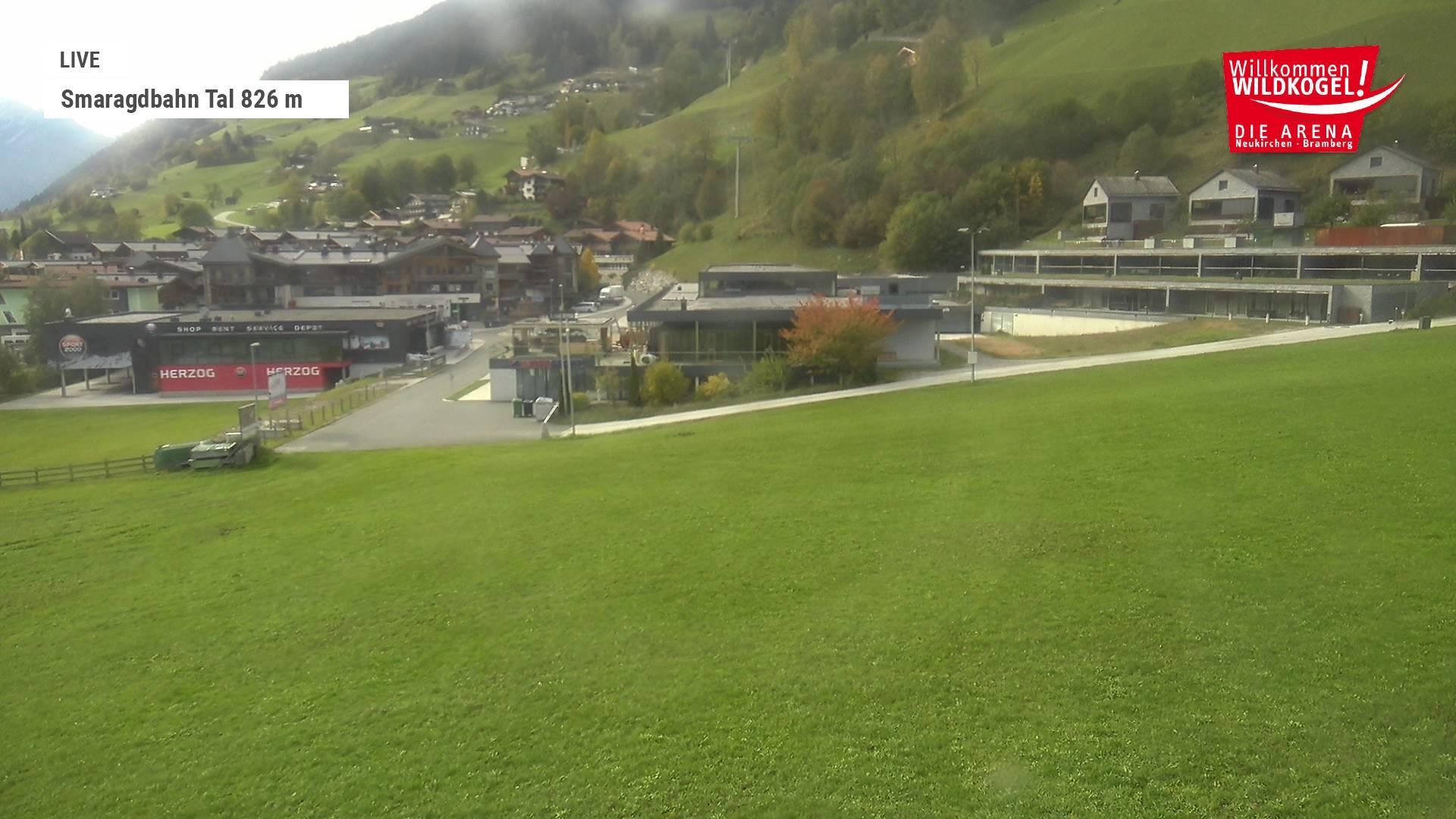 Archived image Webcam Wildkogel: Frühmesserbahn lift - mountain station