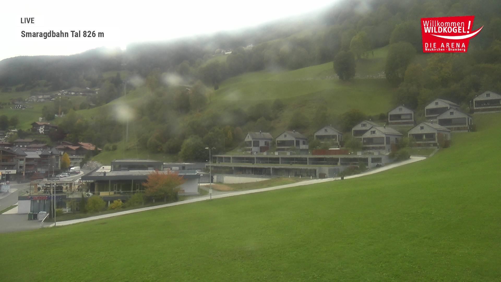 Archived image Webcam Wildkogel: Frühmesserbahn lift - mountain station