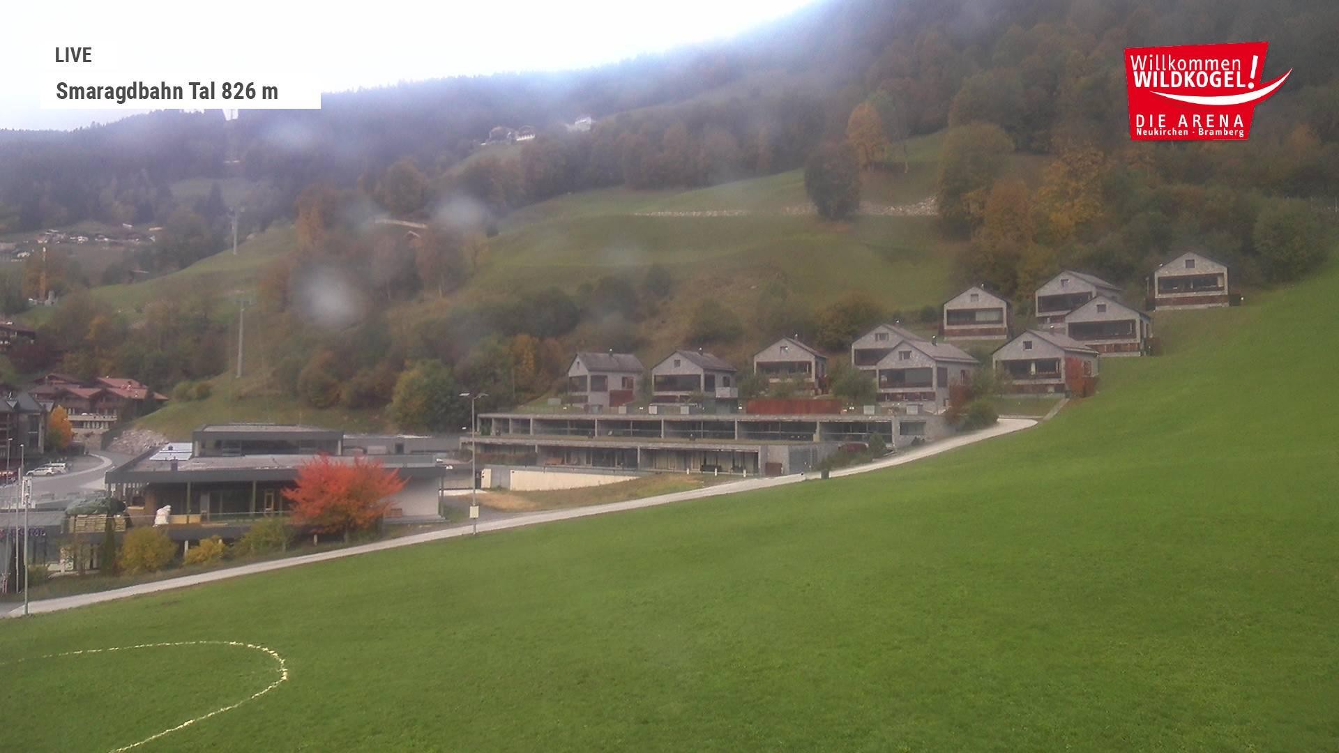 Archived image Webcam Wildkogel: Frühmesserbahn lift - mountain station