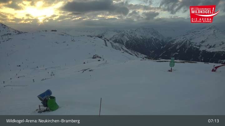 Archived image Webcam Kitzbühel Alps: Wildkogel-Arena