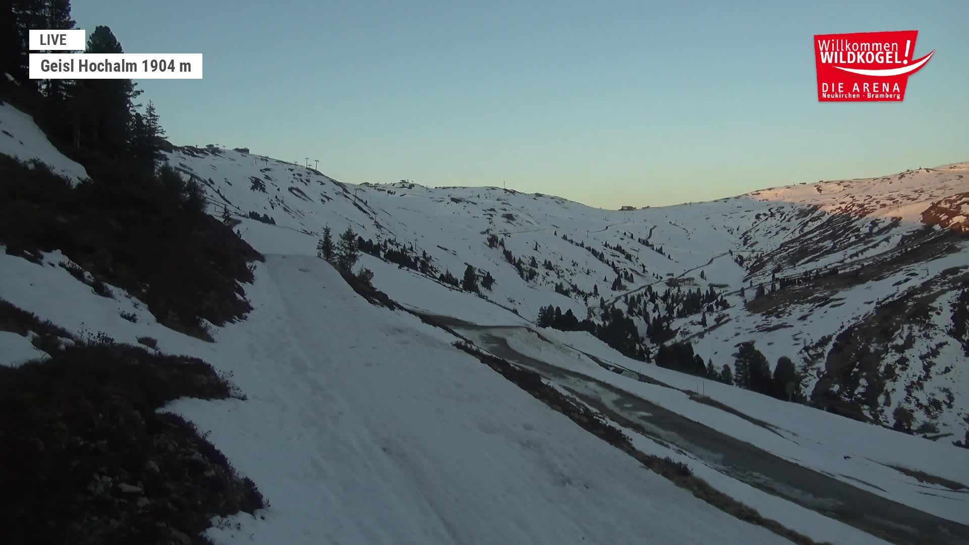 Archived image Webcam Panorama restaurant Wildkogel-Arena