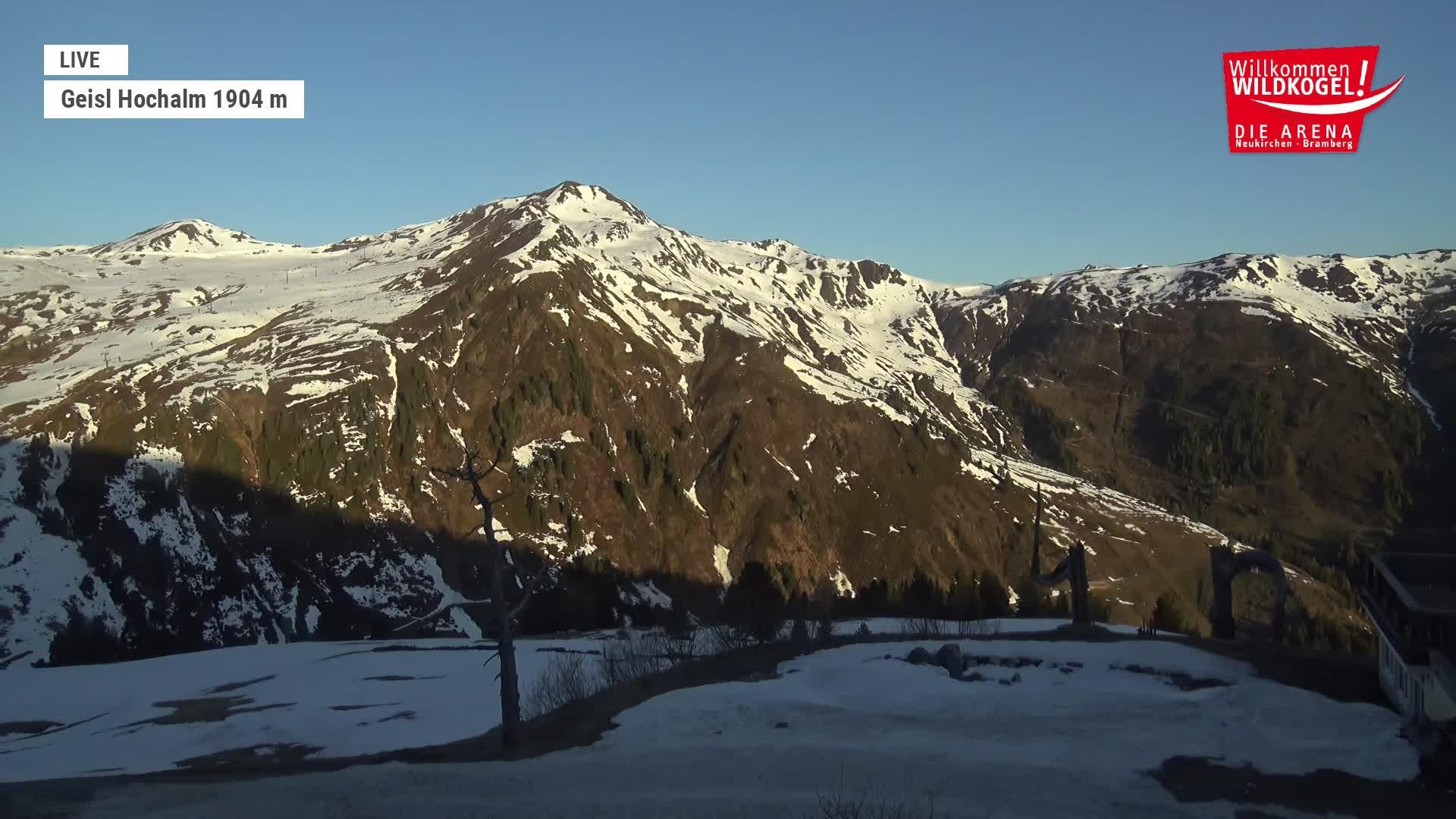 Archived image Webcam Panorama restaurant Wildkogel-Arena