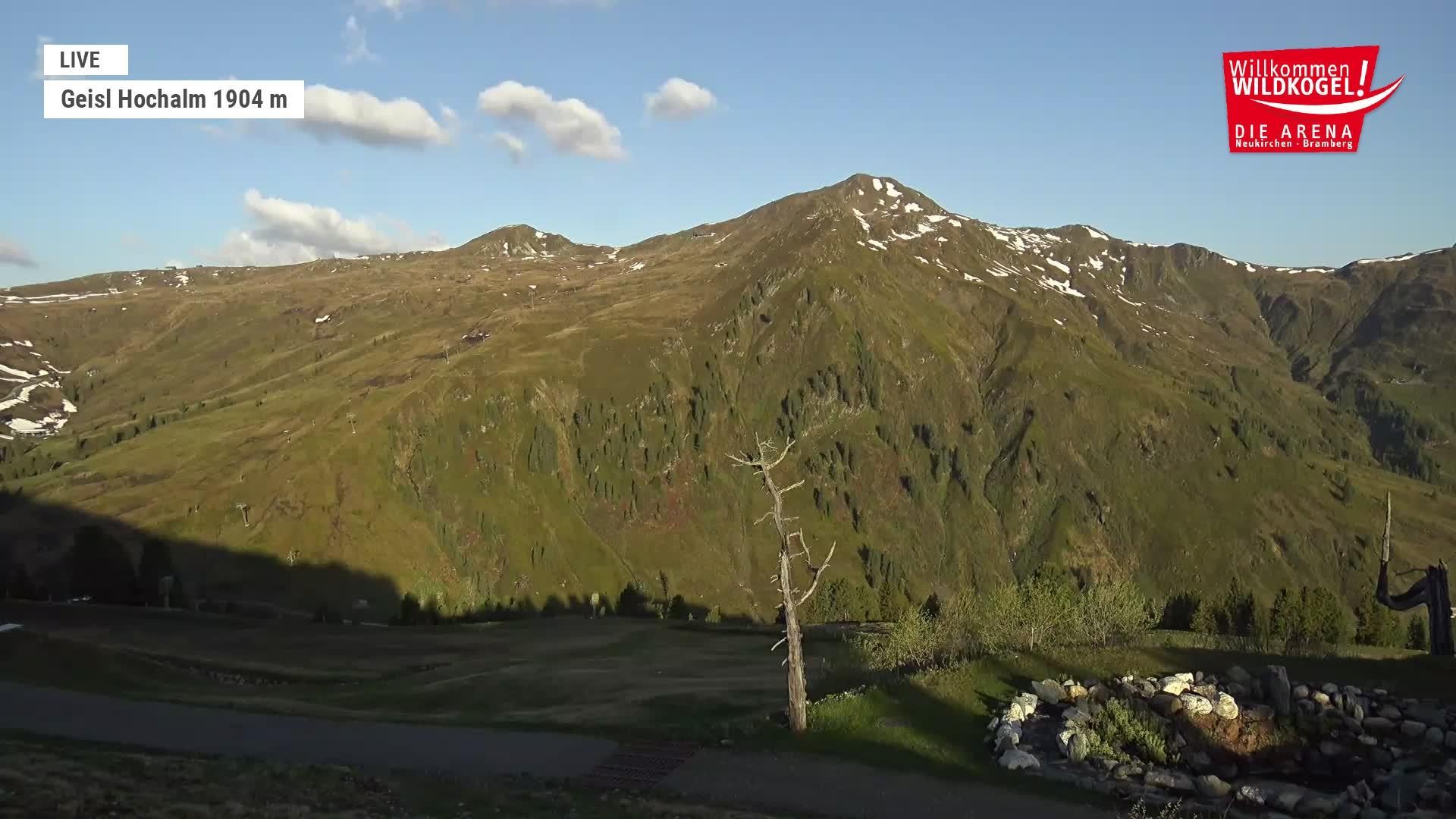 Archived image Webcam Panorama restaurant Wildkogel-Arena