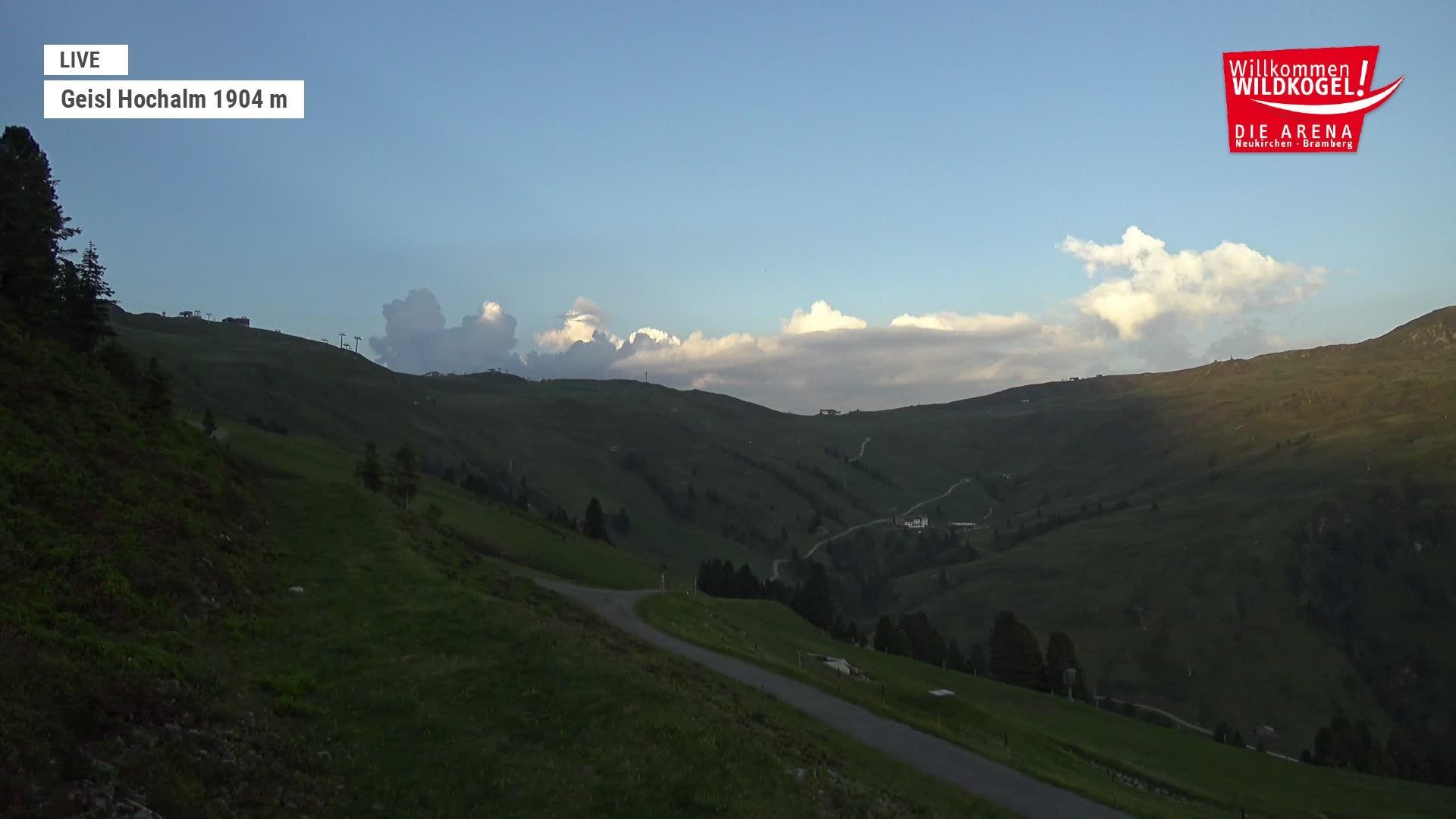 Archived image Webcam Panorama restaurant Wildkogel-Arena