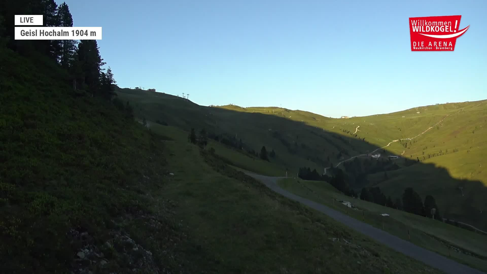 Archived image Webcam Panorama restaurant Wildkogel-Arena