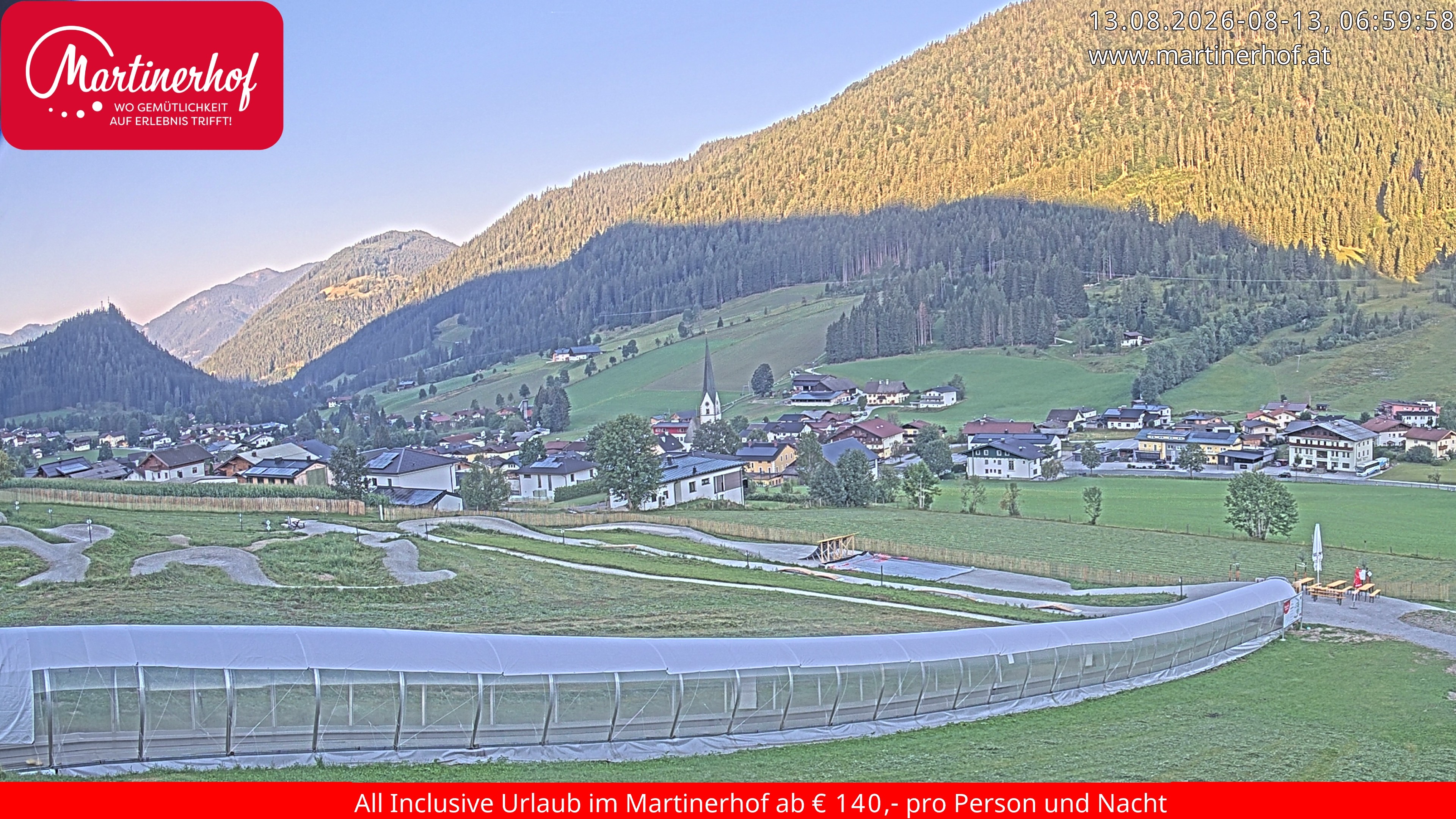 Archived image Webcam Clear view of the town St. Martin in the greater area of Salzburg
