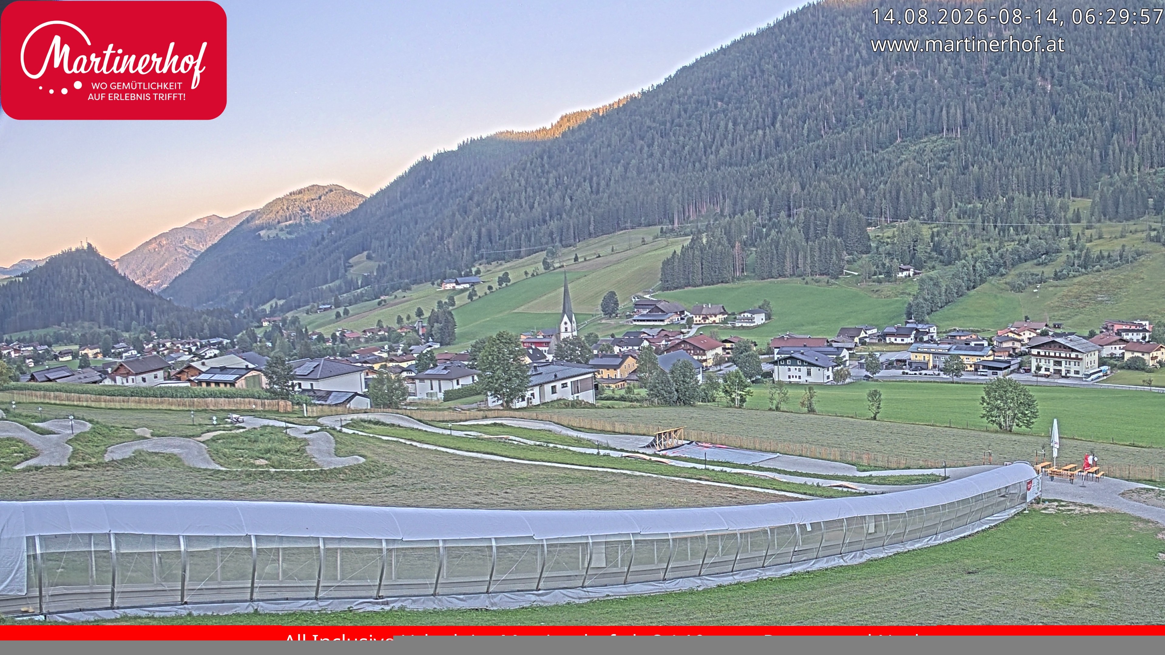 Archiv Foto Webcam Sicht auf St. Martin am Tennengebirge