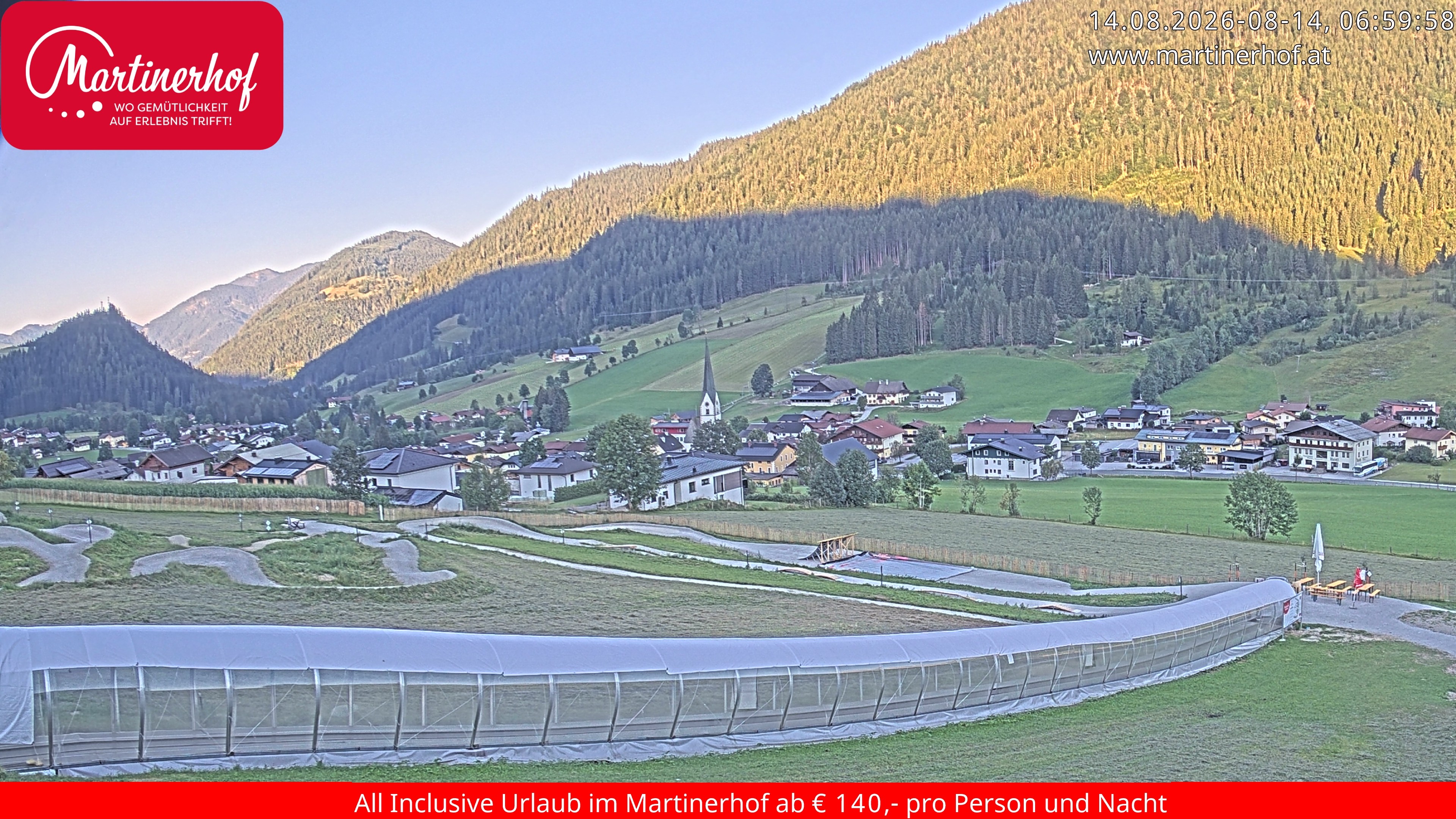 Archiv Foto Webcam Sicht auf St. Martin am Tennengebirge