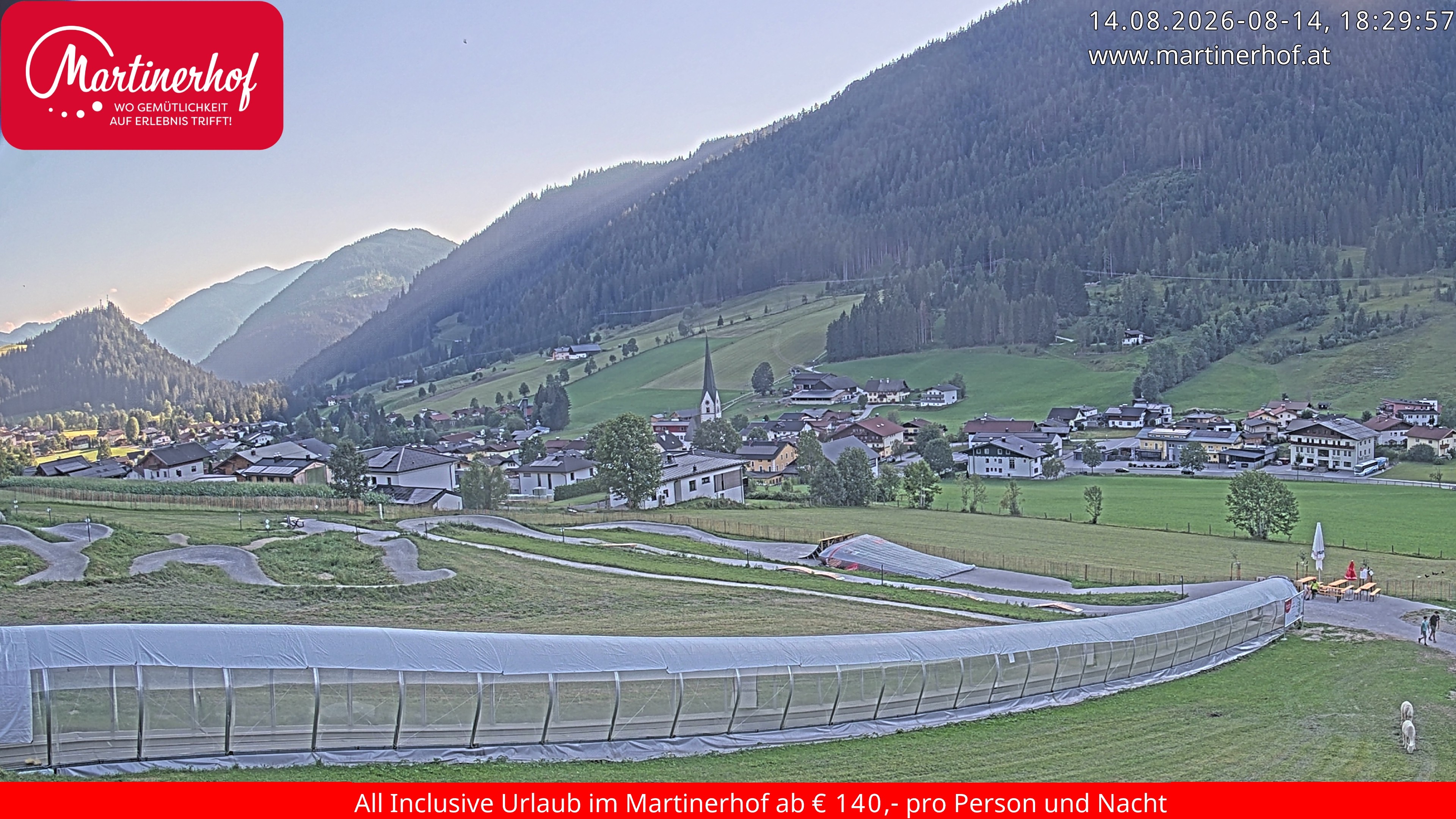 Archiv Foto Webcam Sicht auf St. Martin am Tennengebirge