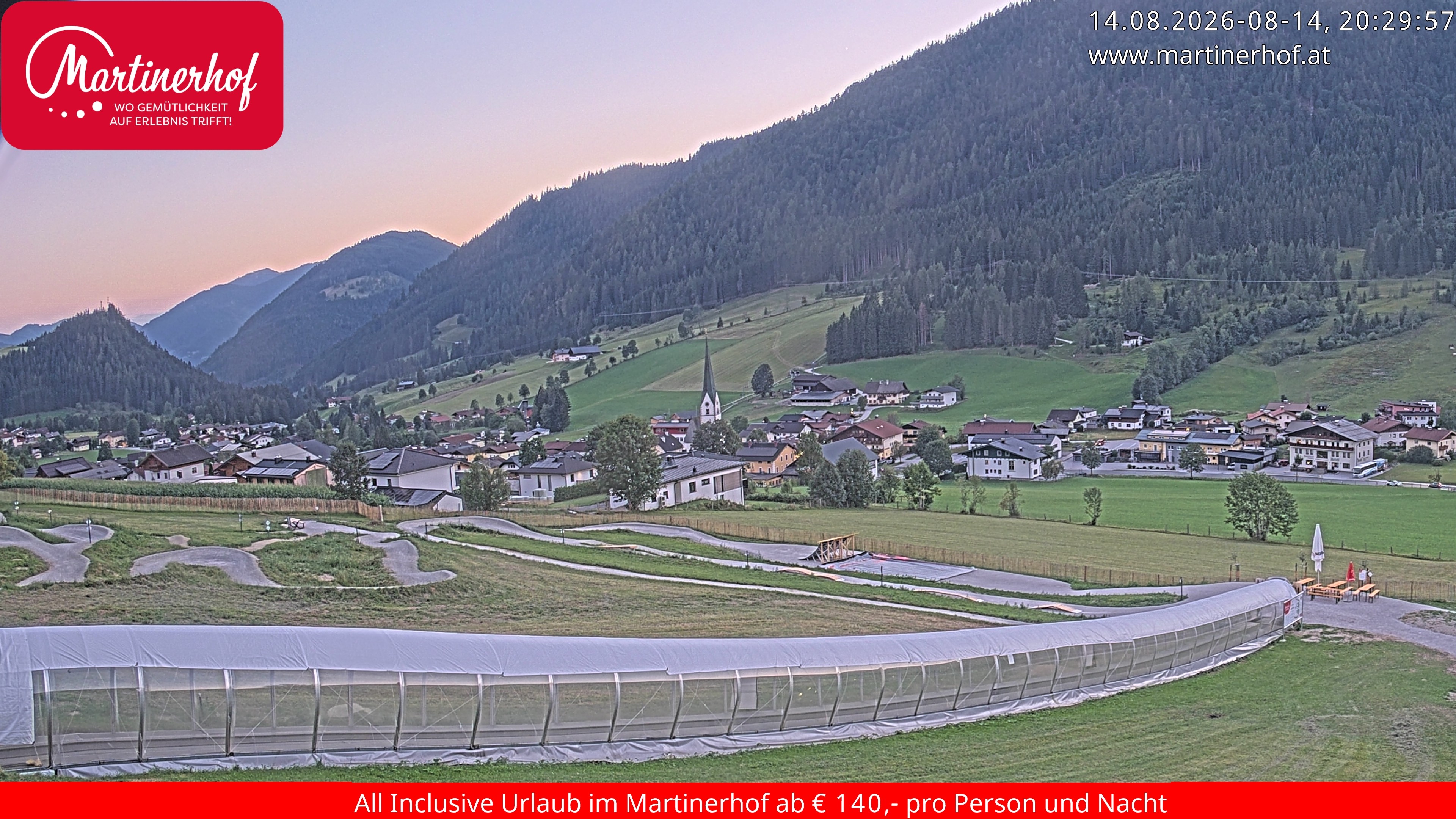 Archiv Foto Webcam Sicht auf St. Martin am Tennengebirge