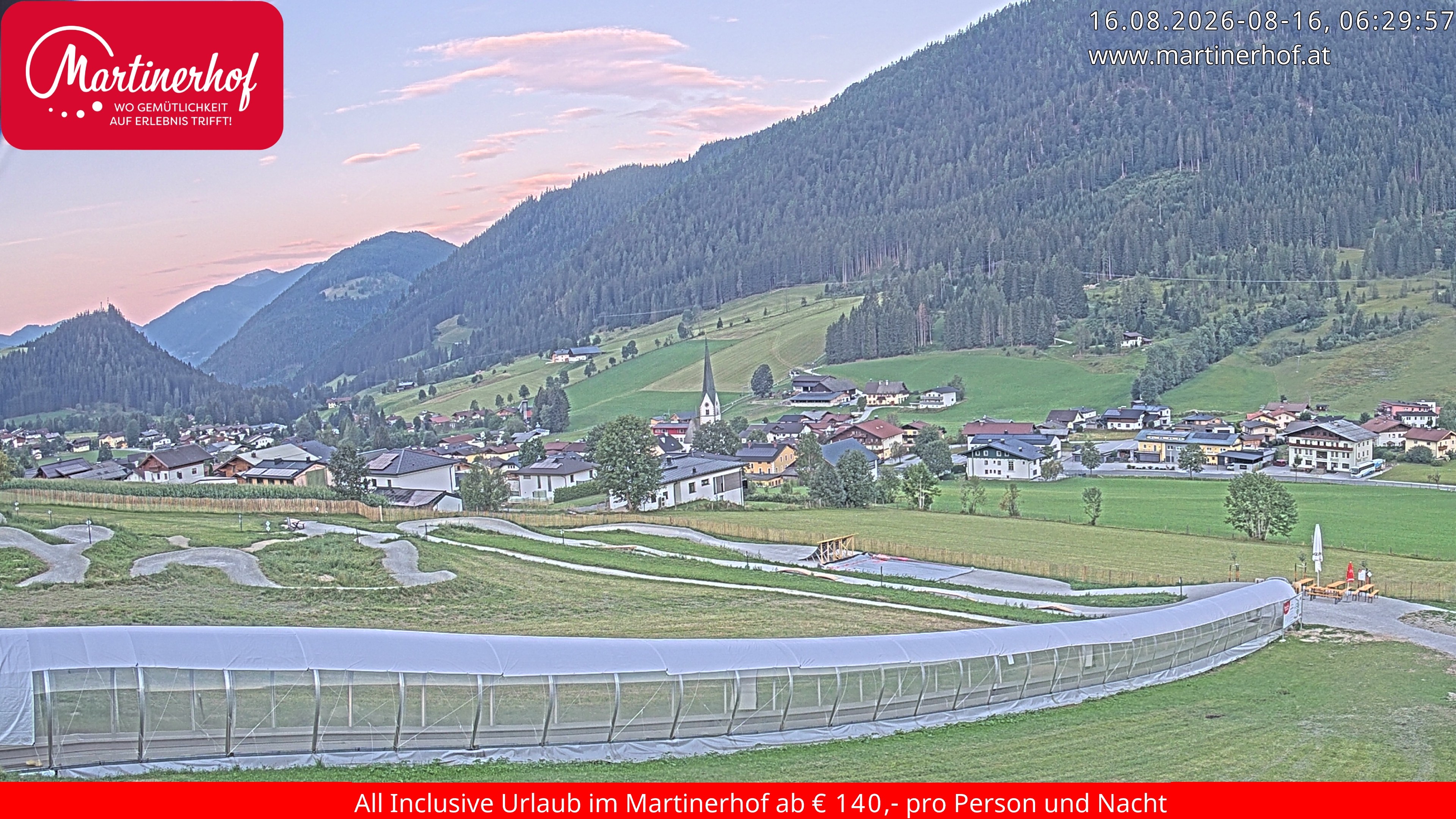 Archiv Foto Webcam Sicht auf St. Martin am Tennengebirge