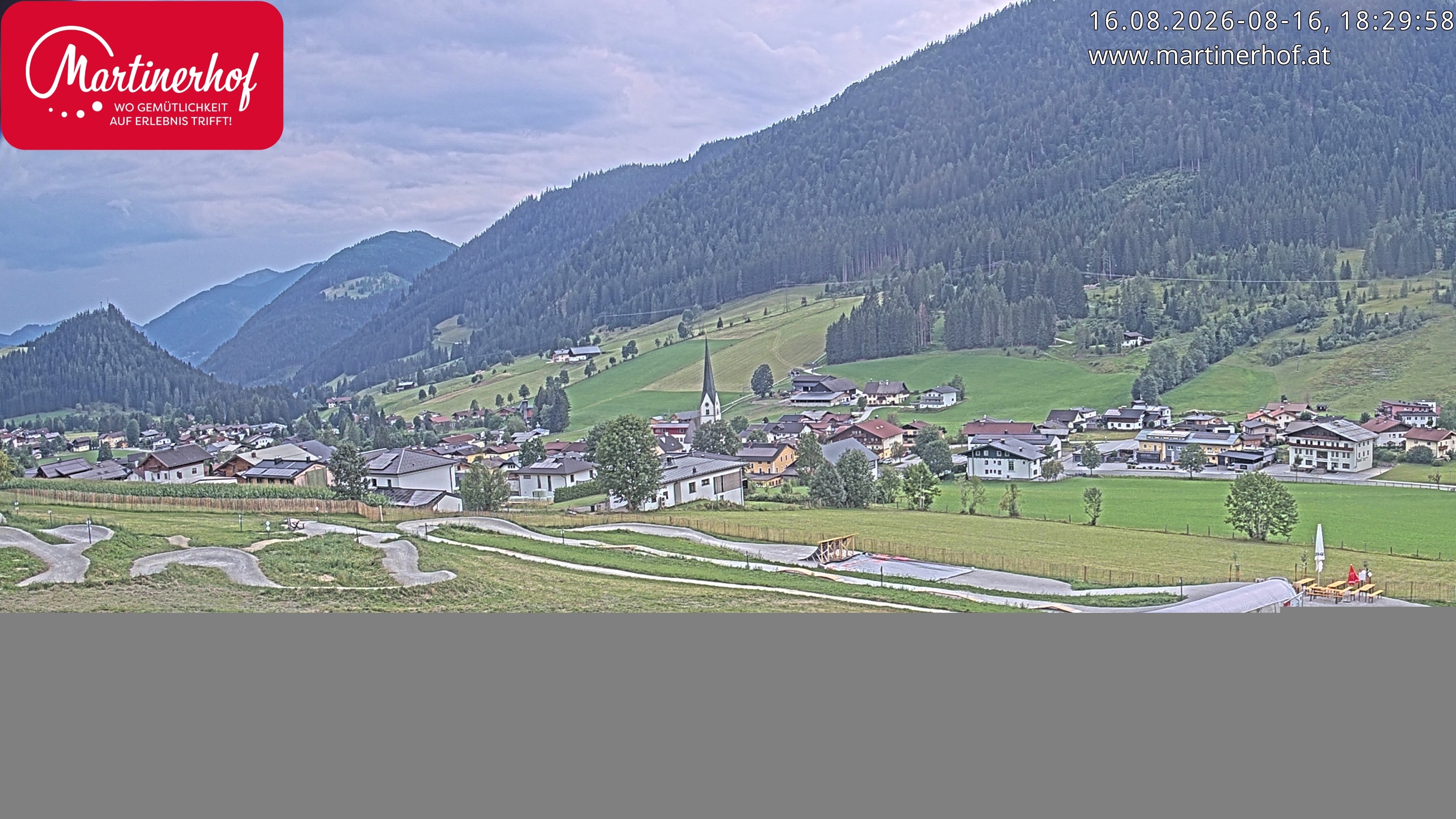 Archiv Foto Webcam Sicht auf St. Martin am Tennengebirge
