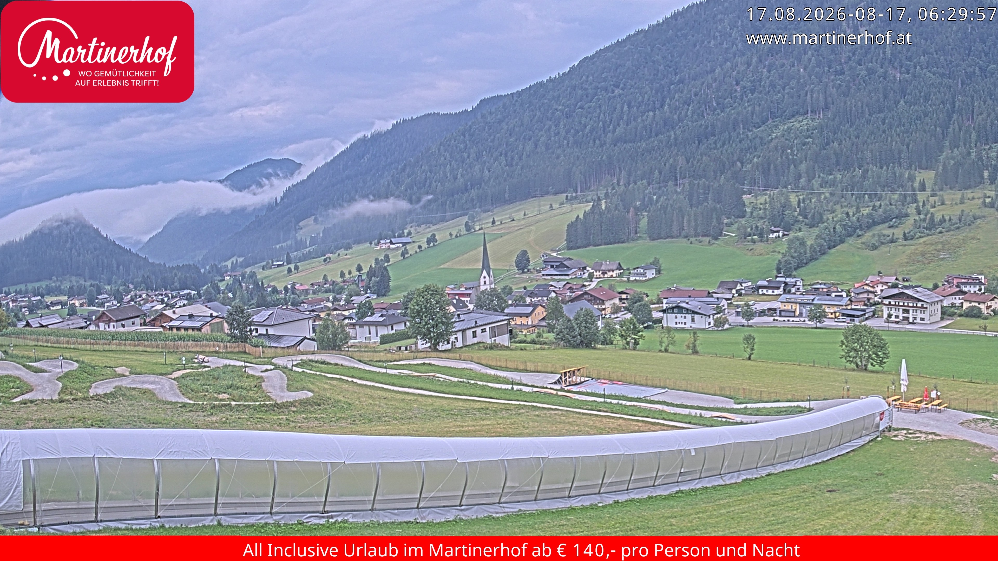 Archived image Webcam Clear view of the town St. Martin in the greater area of Salzburg