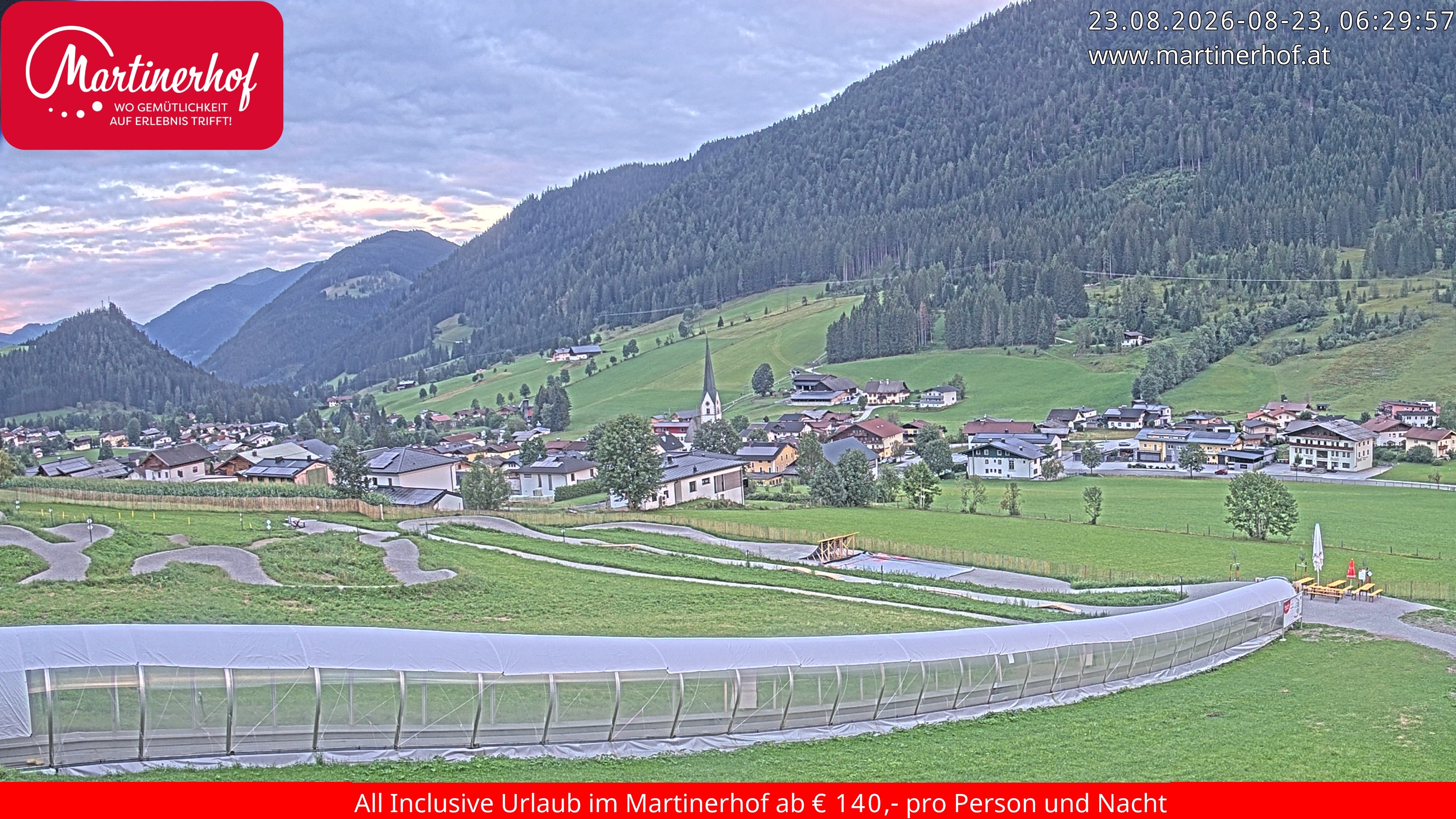 Archived image Webcam Clear view of the town St. Martin in the greater area of Salzburg