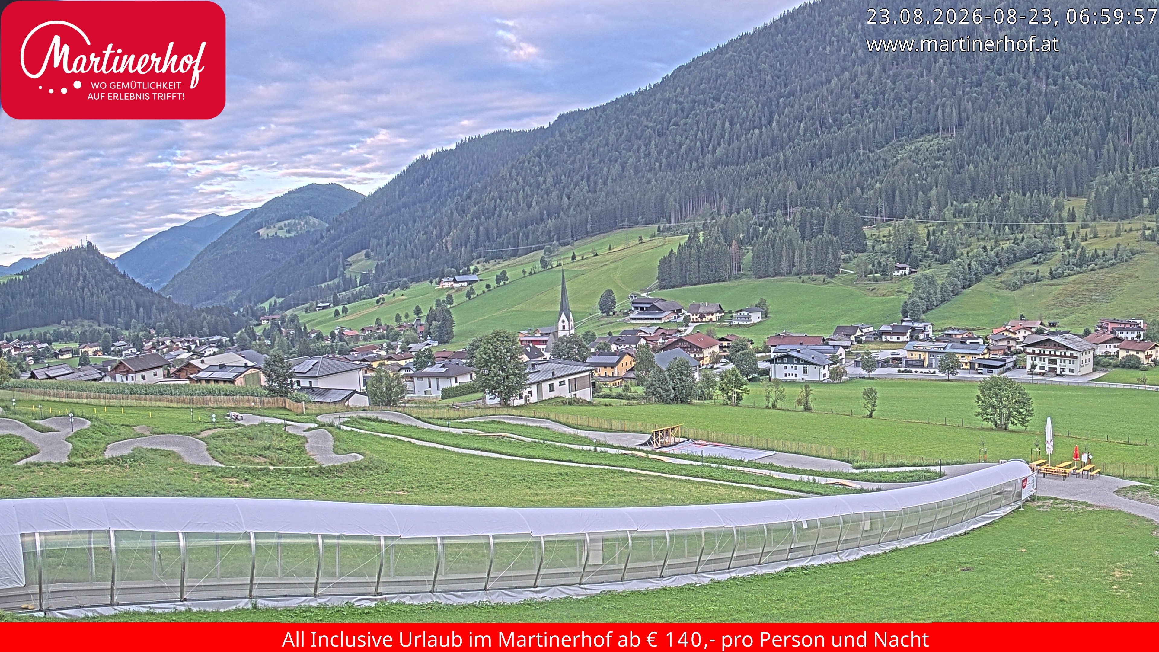 Archived image Webcam Clear view of the town St. Martin in the greater area of Salzburg