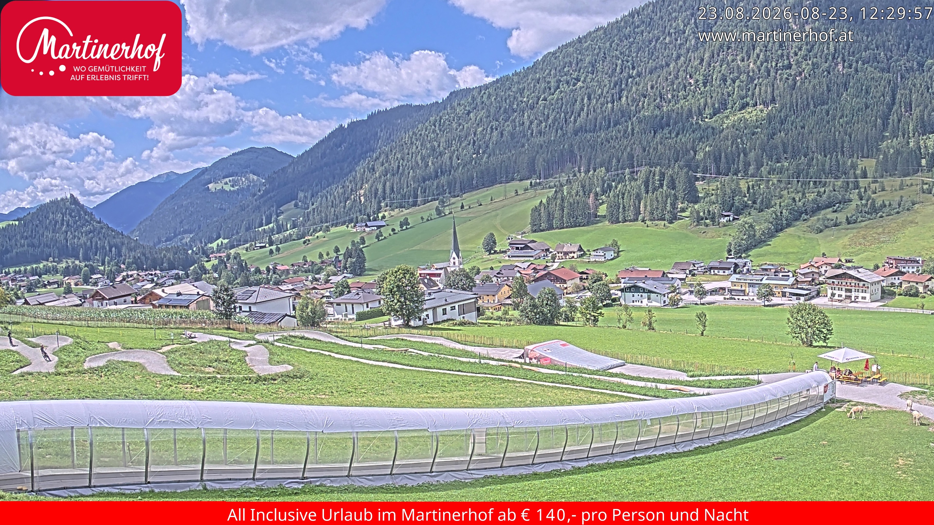 Archived image Webcam Clear view of the town St. Martin in the greater area of Salzburg