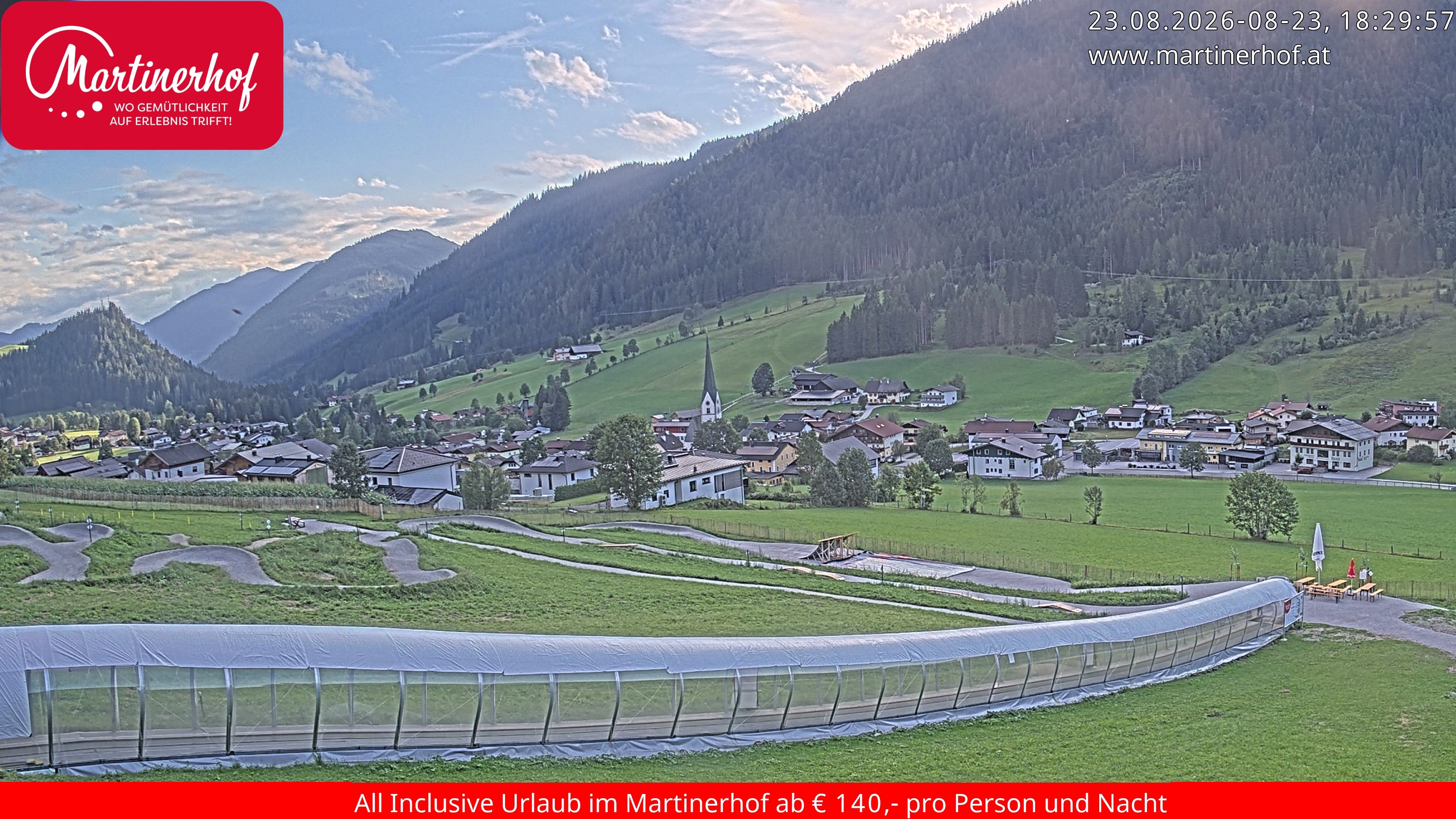 Archived image Webcam Clear view of the town St. Martin in the greater area of Salzburg