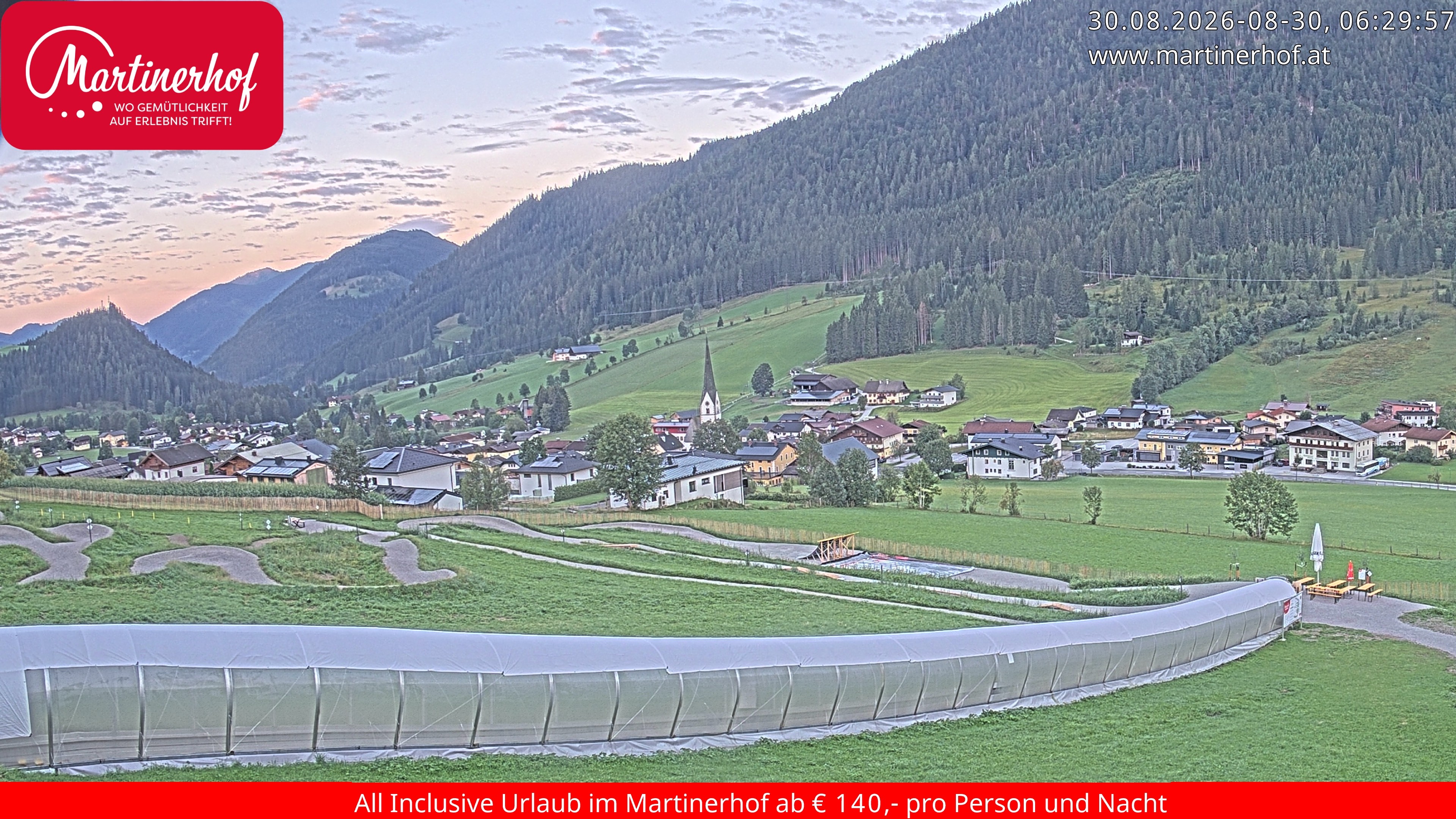 Archiv Foto Webcam Sicht auf St. Martin am Tennengebirge