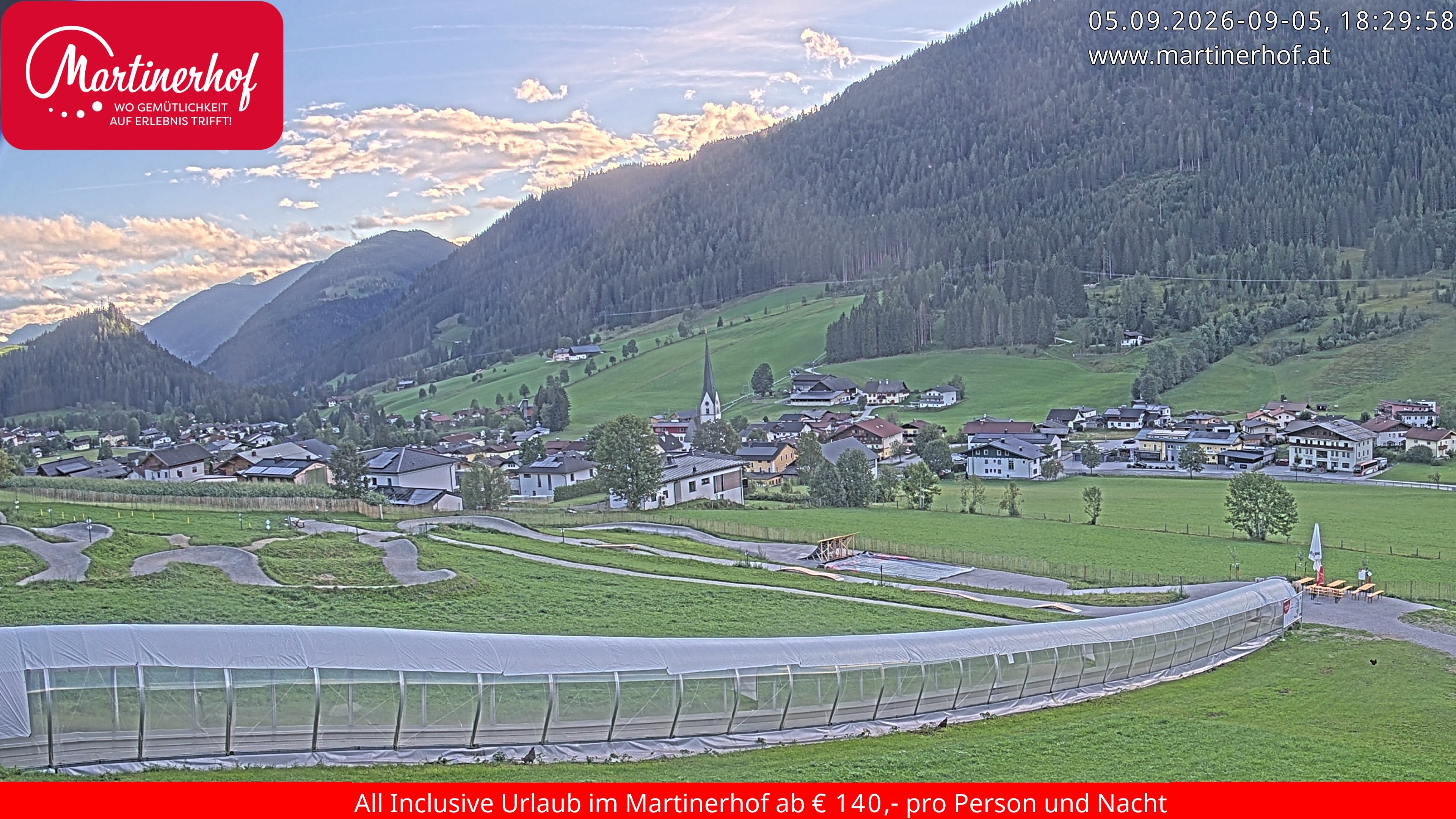 Archiv Foto Webcam Sicht auf St. Martin am Tennengebirge