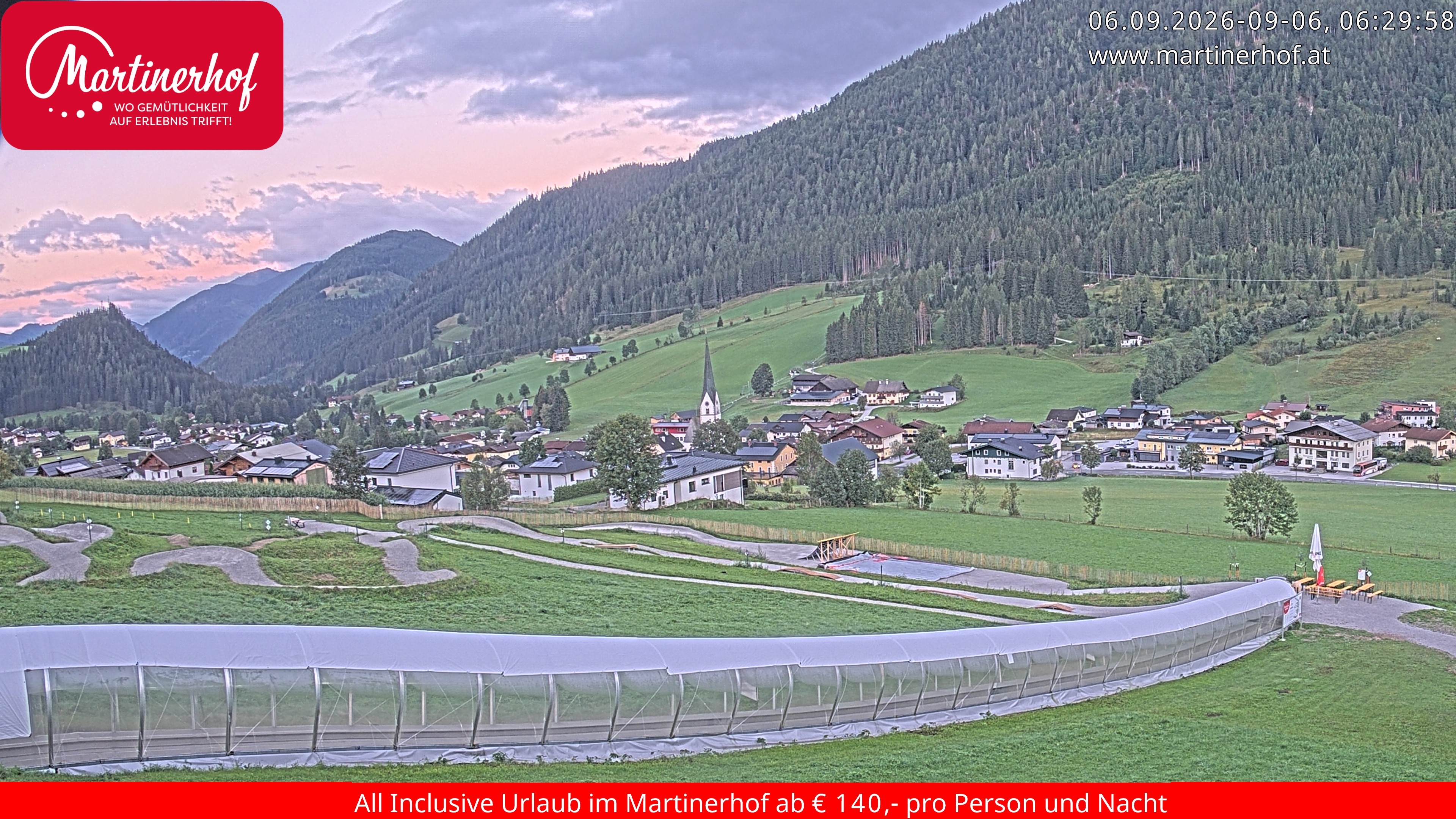 Archiv Foto Webcam Sicht auf St. Martin am Tennengebirge
