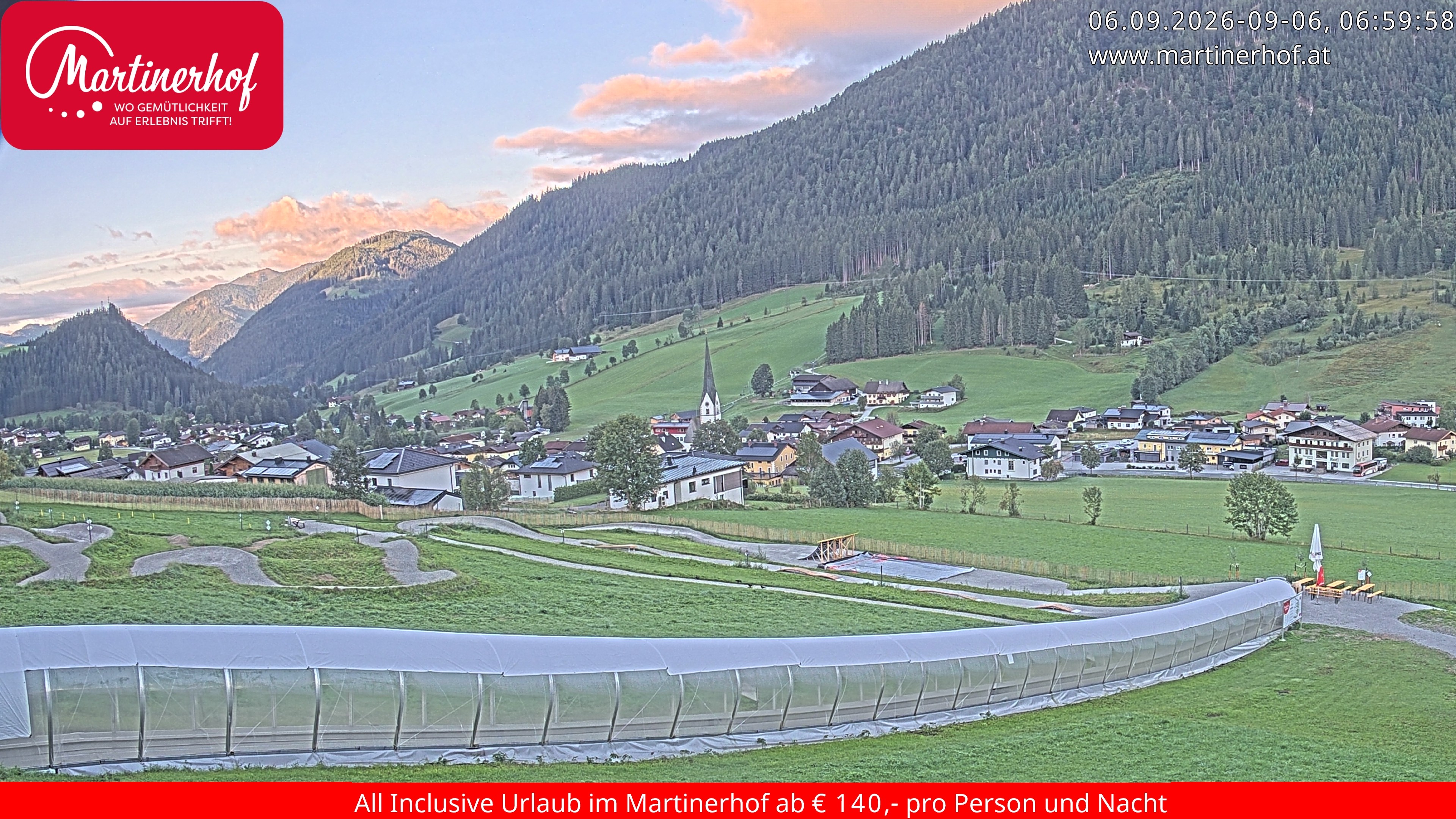 Archiv Foto Webcam Sicht auf St. Martin am Tennengebirge