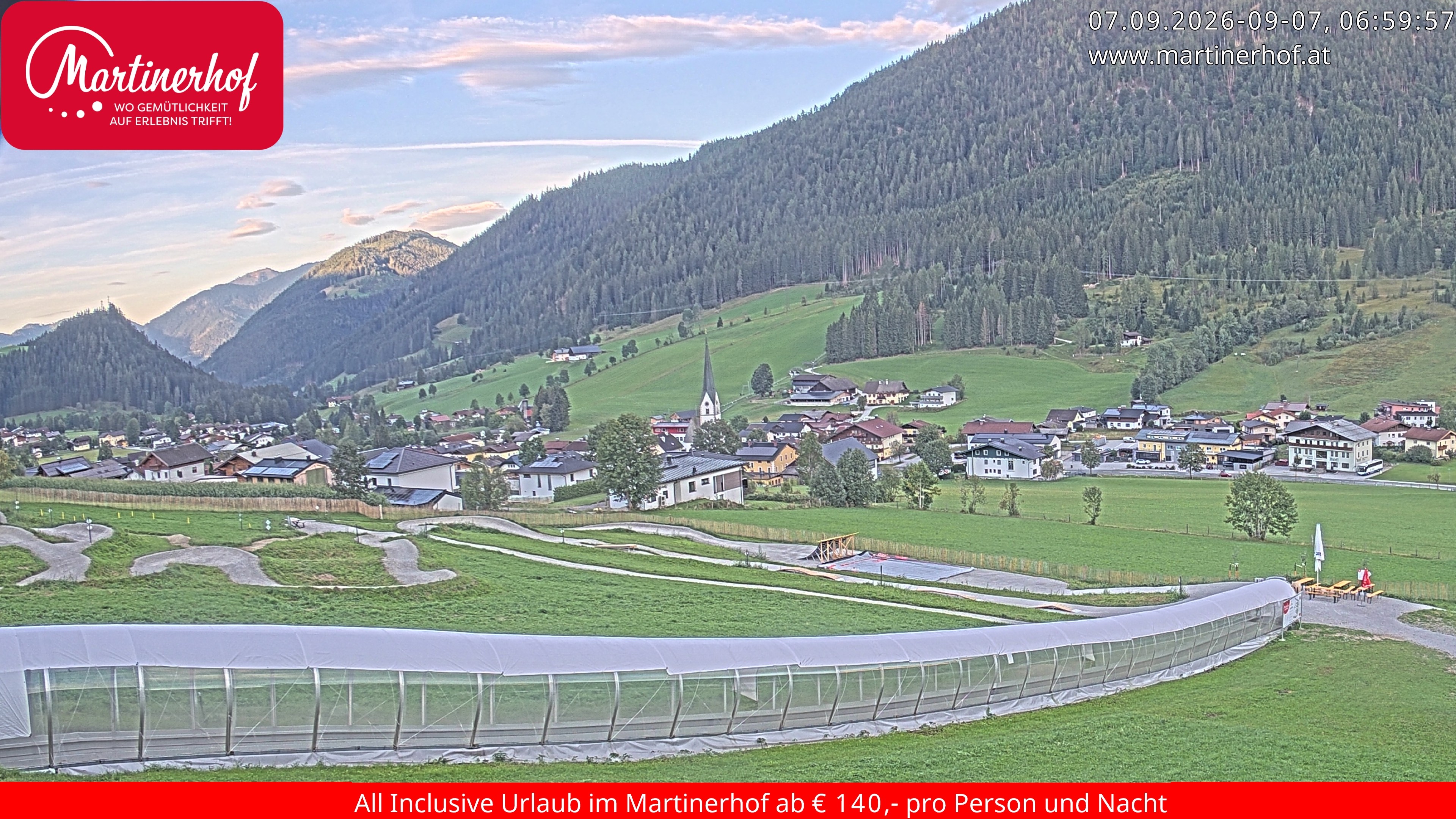 Archiv Foto Webcam Sicht auf St. Martin am Tennengebirge