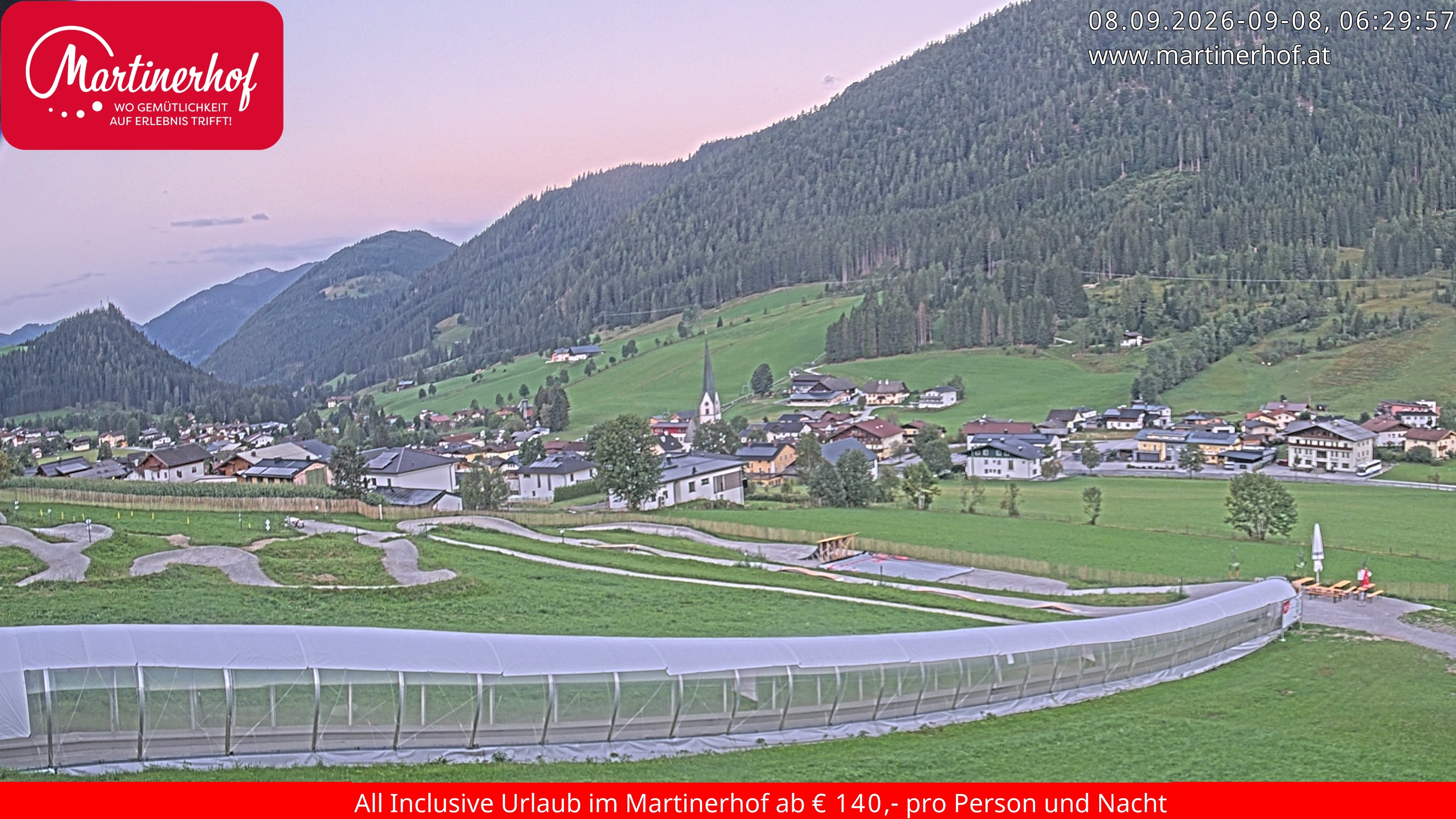 Archiv Foto Webcam Sicht auf St. Martin am Tennengebirge