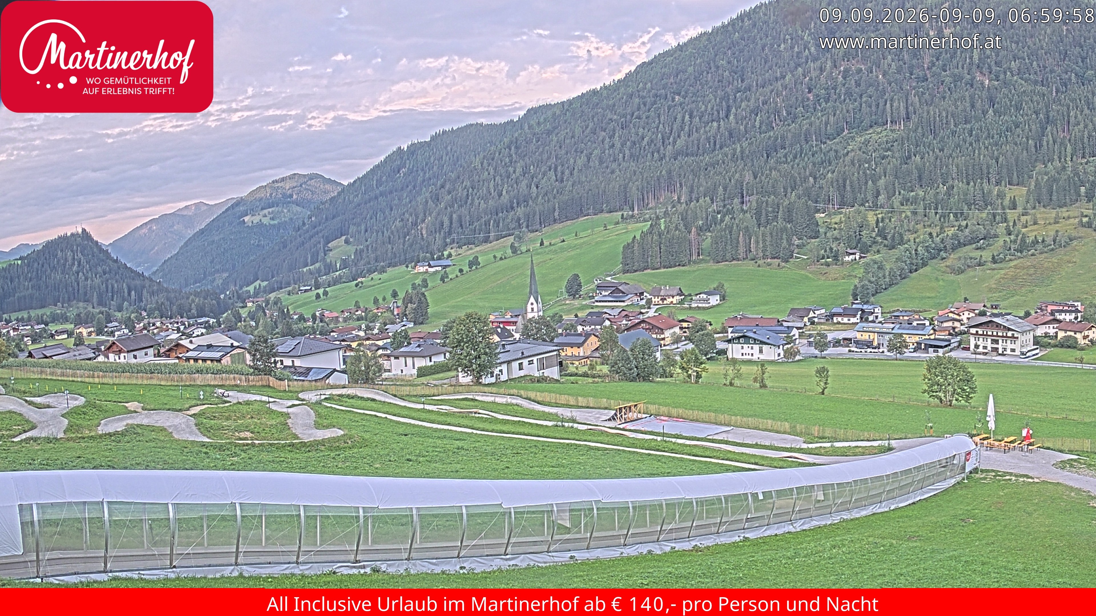 Archiv Foto Webcam Sicht auf St. Martin am Tennengebirge