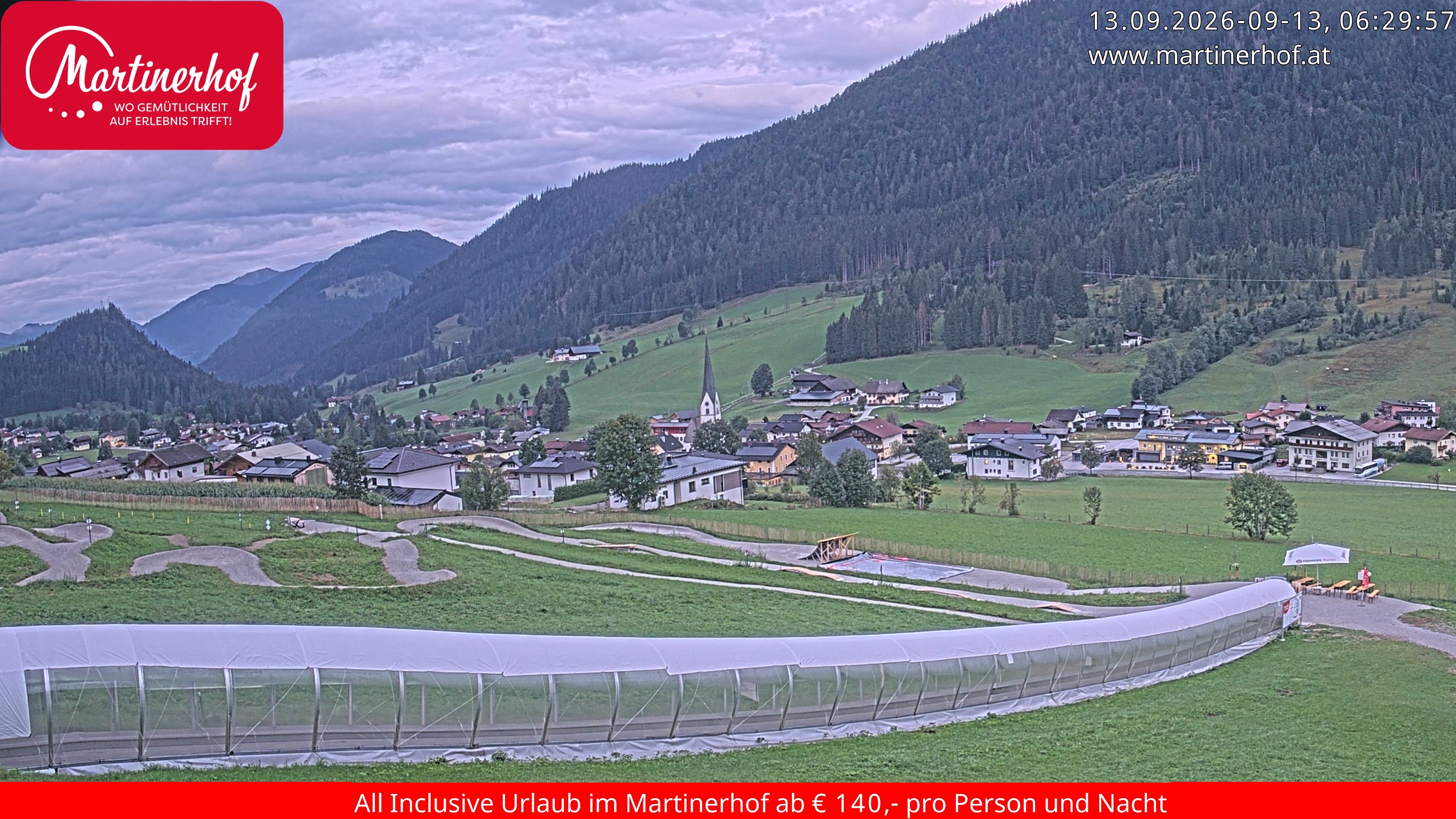 Archiv Foto Webcam Sicht auf St. Martin am Tennengebirge