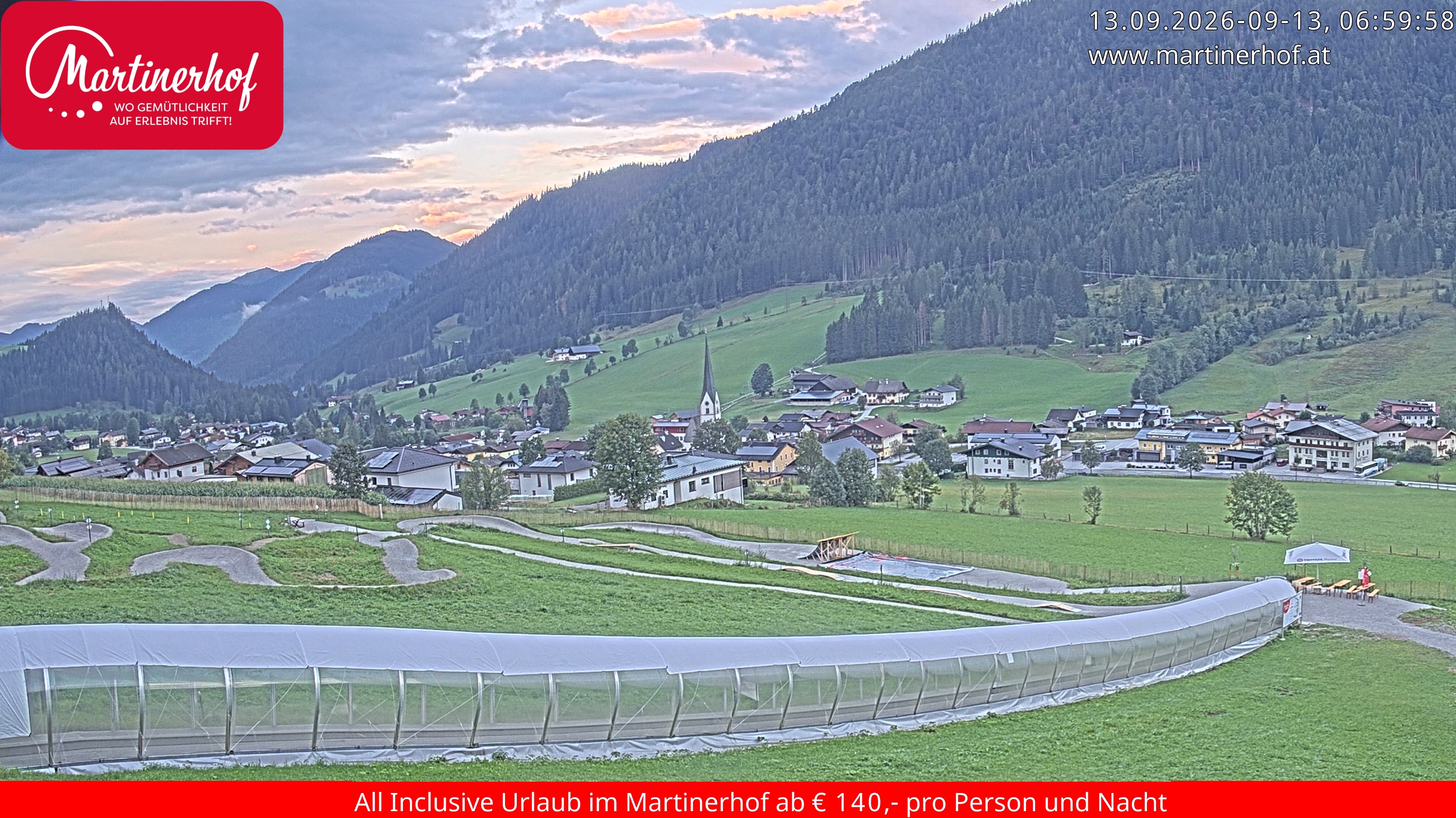 Archiv Foto Webcam Sicht auf St. Martin am Tennengebirge