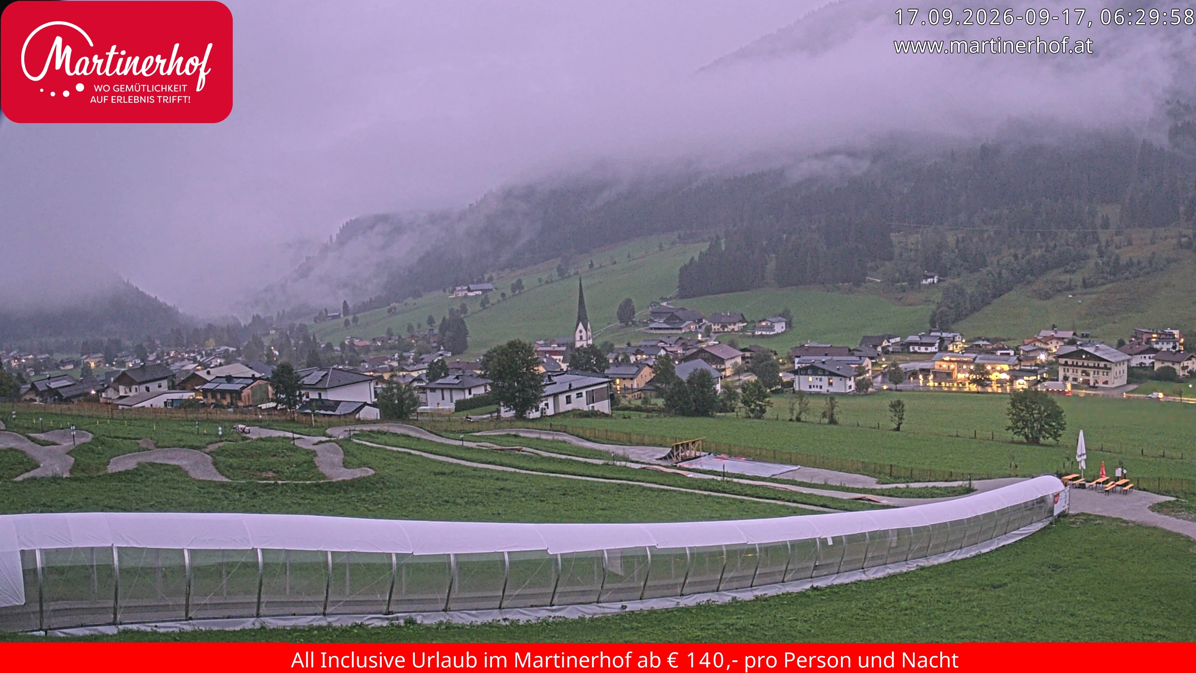Archiv Foto Webcam Sicht auf St. Martin am Tennengebirge