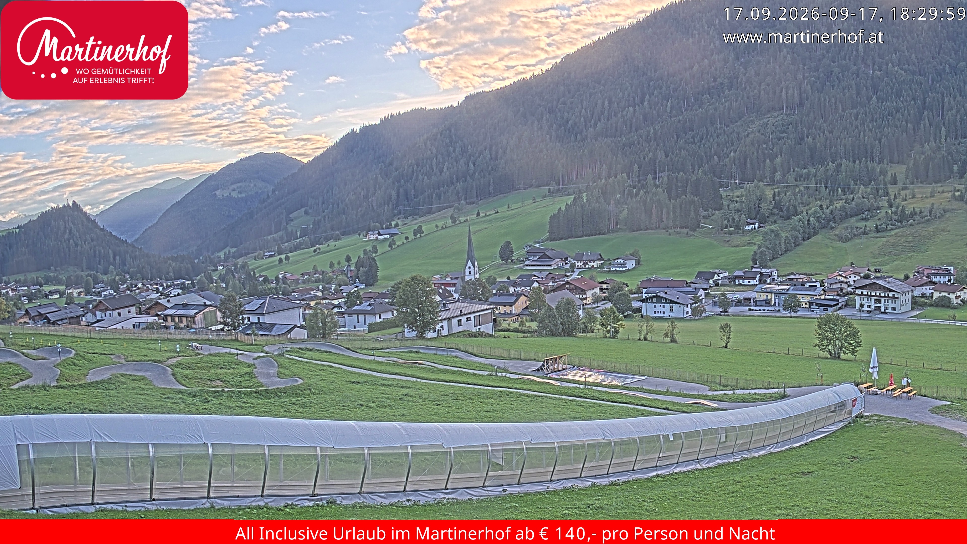 Archiv Foto Webcam Sicht auf St. Martin am Tennengebirge