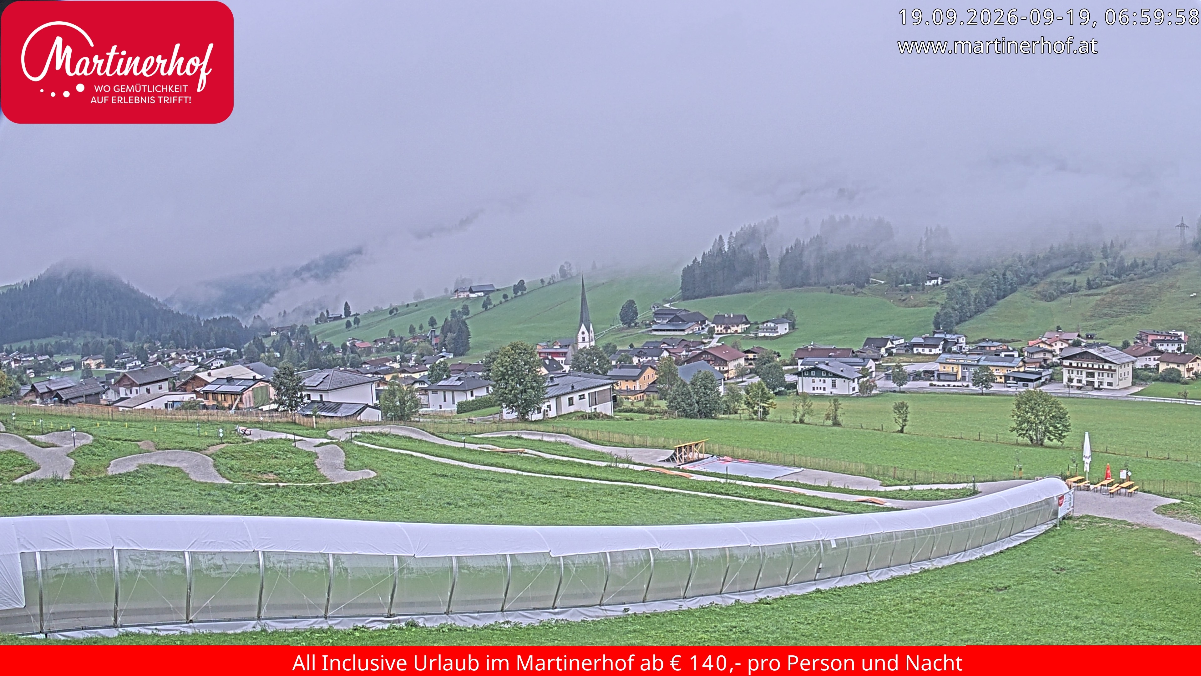 Archived image Webcam Clear view of the town St. Martin in the greater area of Salzburg
