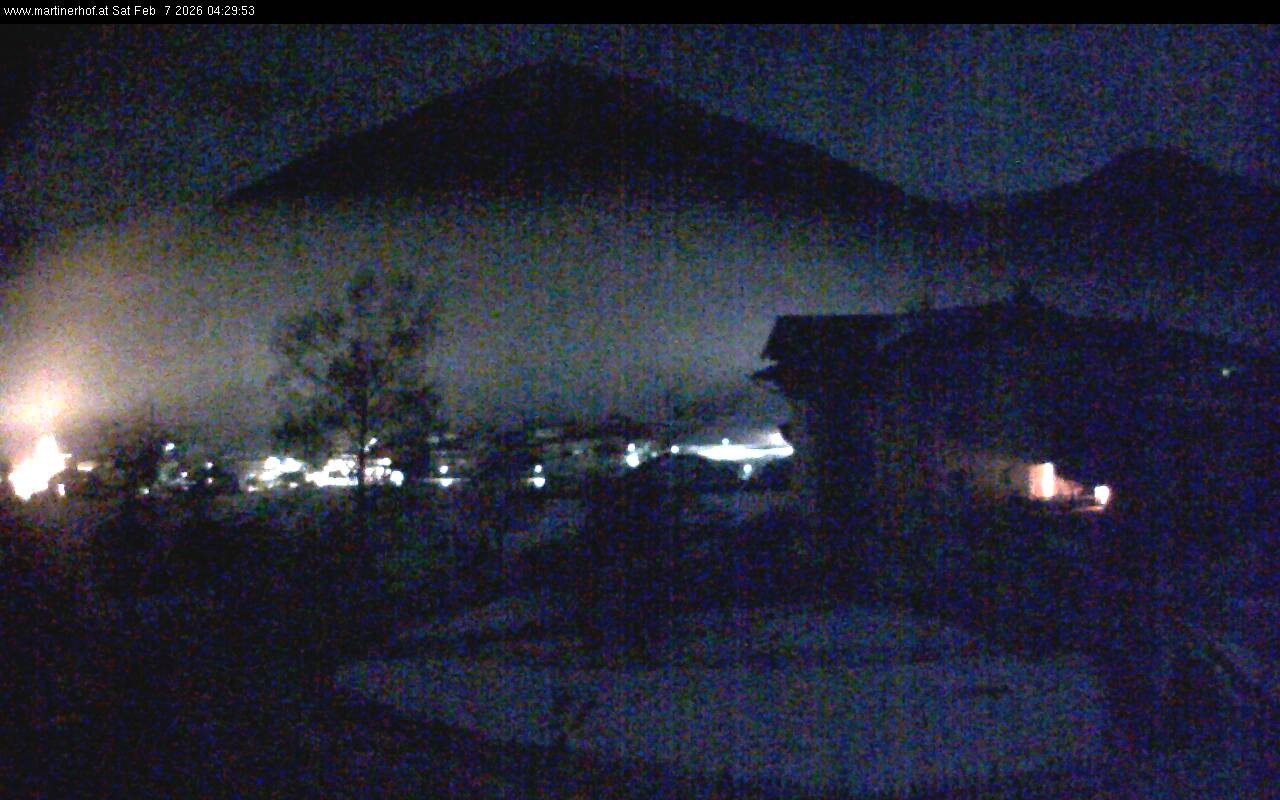 Archived image Webcam features a view of the Tennergebirge mountains