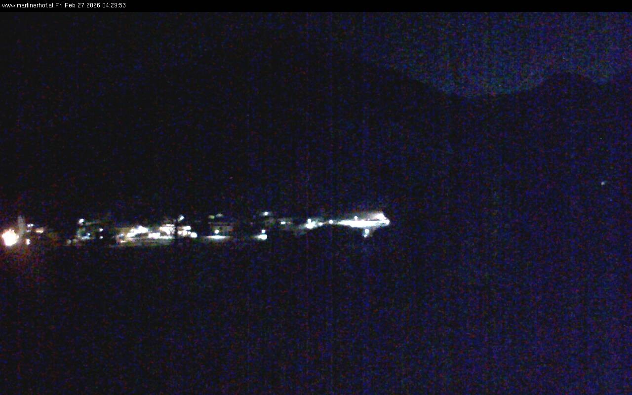 Archived image Webcam features a view of the Tennergebirge mountains