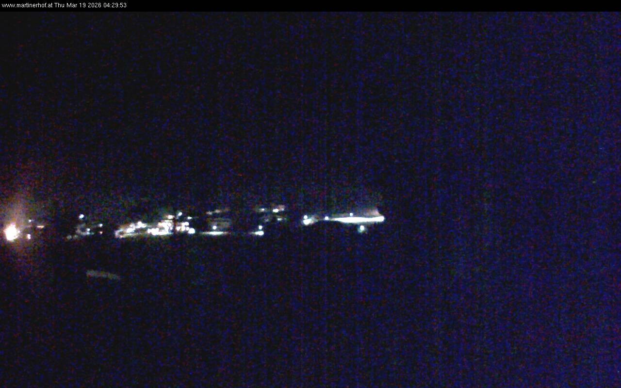 Archived image Webcam features a view of the Tennergebirge mountains