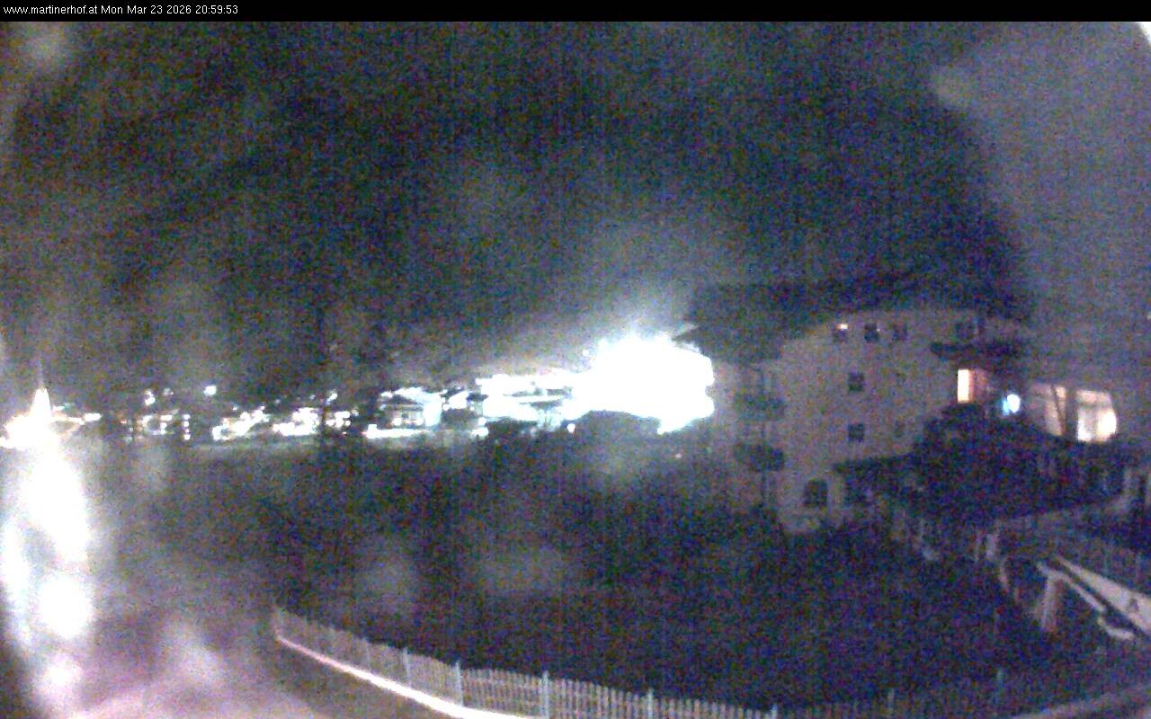 Archived image Webcam features a view of the Tennergebirge mountains