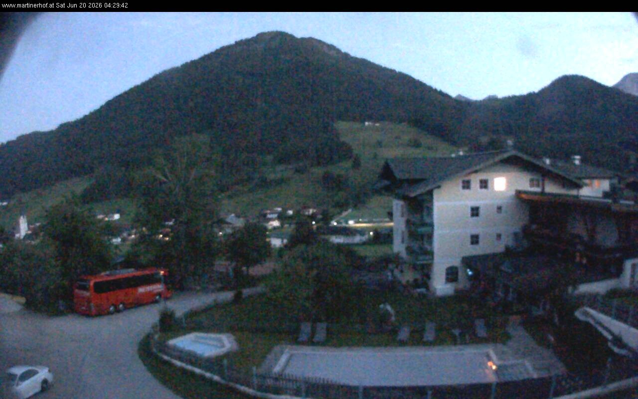 Archived image Webcam features a view of the Tennergebirge mountains