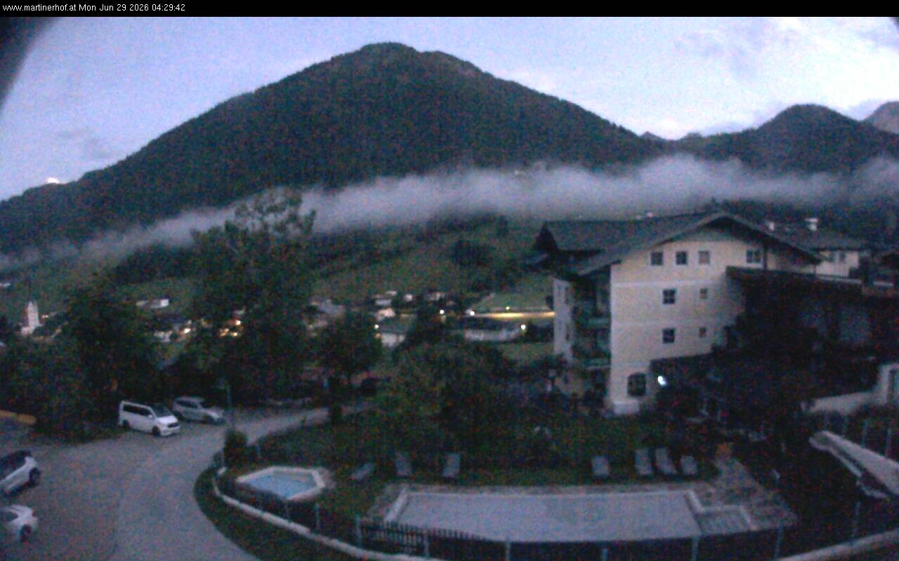 Archived image Webcam features a view of the Tennergebirge mountains