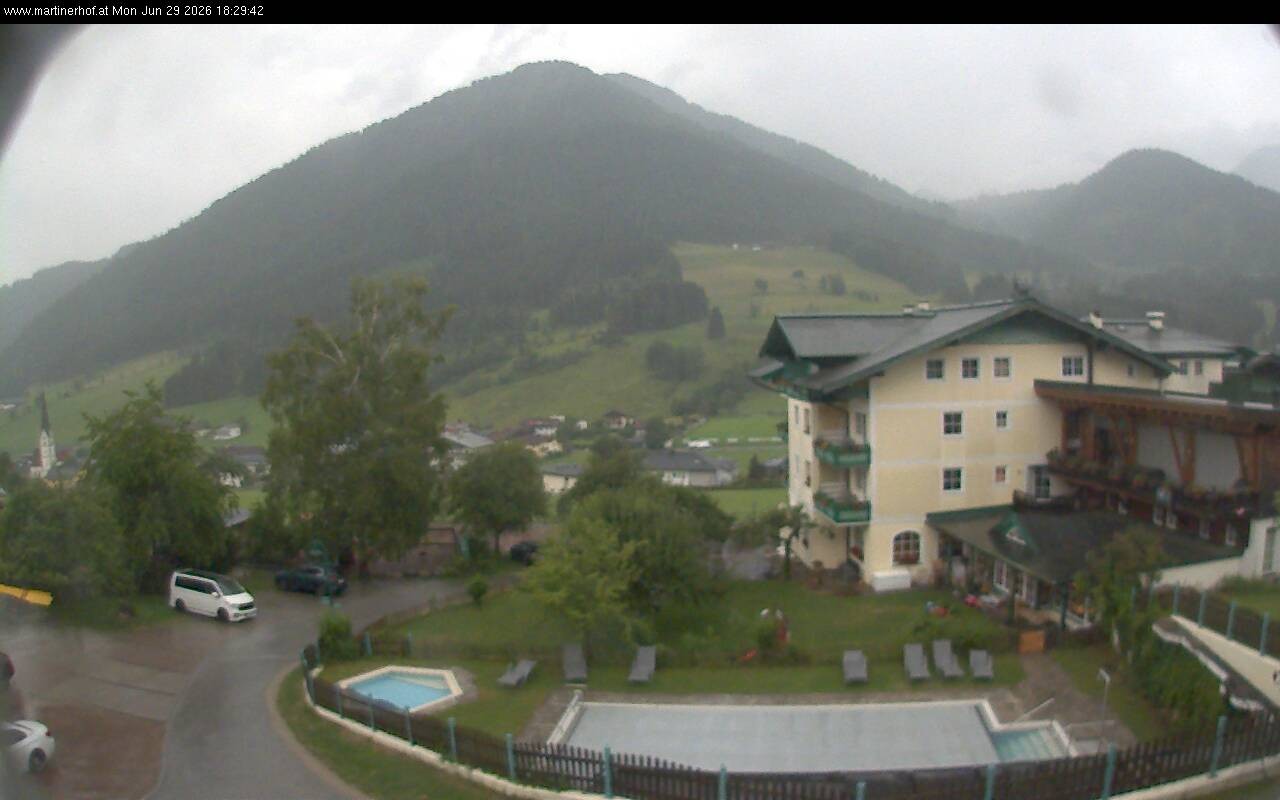 Archived image Webcam features a view of the Tennergebirge mountains