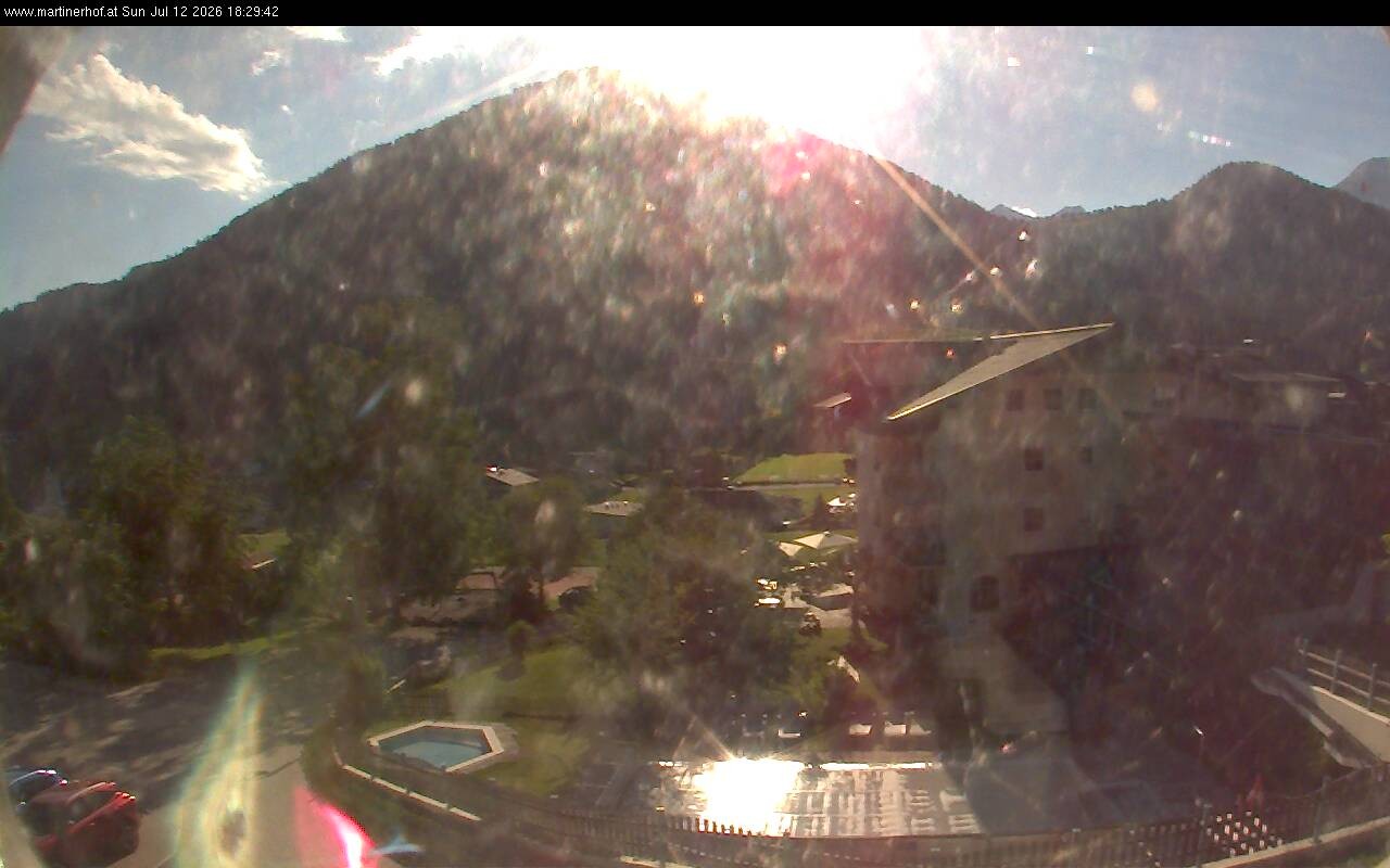 Archived image Webcam features a view of the Tennergebirge mountains