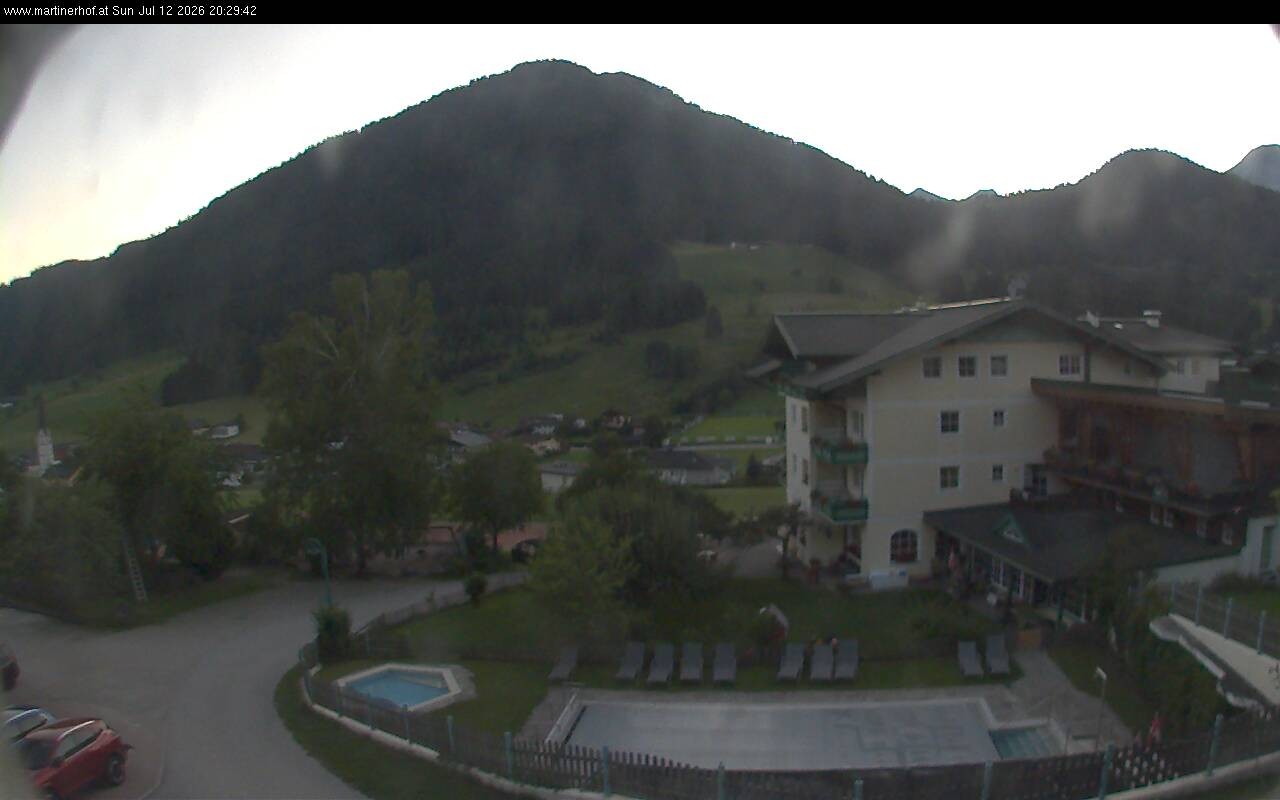 Archived image Webcam features a view of the Tennergebirge mountains