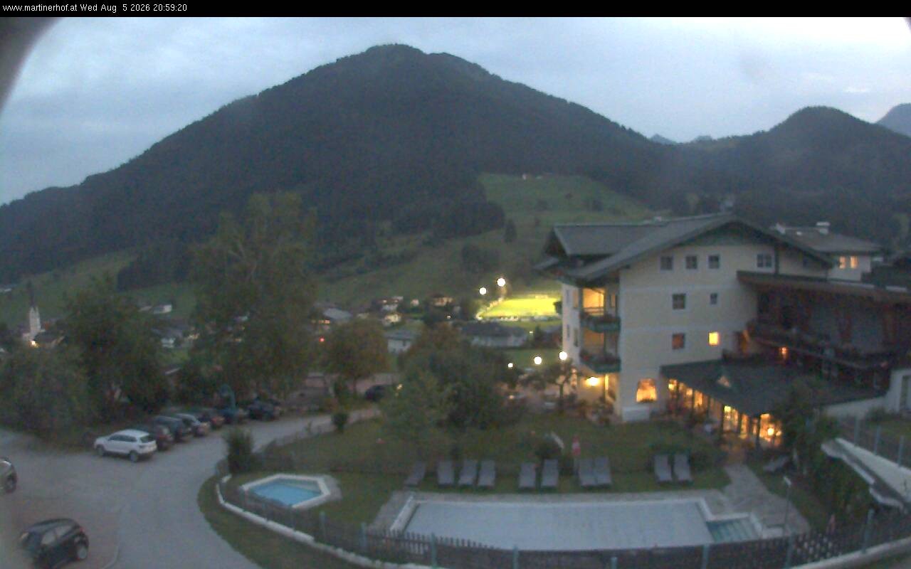 Archived image Webcam features a view of the Tennergebirge mountains