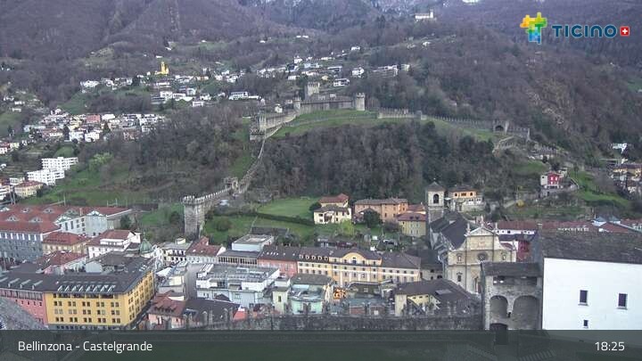 Archiv Foto Webcam Bellinzona - Castelgrande