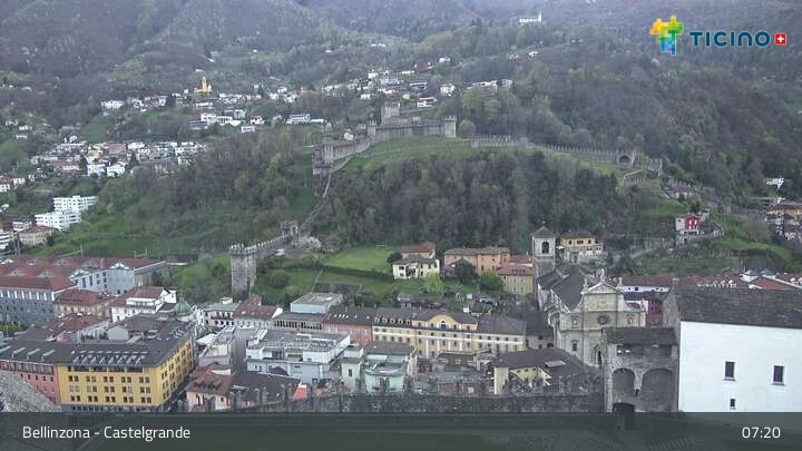 Archiv Foto Webcam Bellinzona - Castelgrande