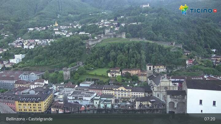 Archiv Foto Webcam Bellinzona - Castelgrande