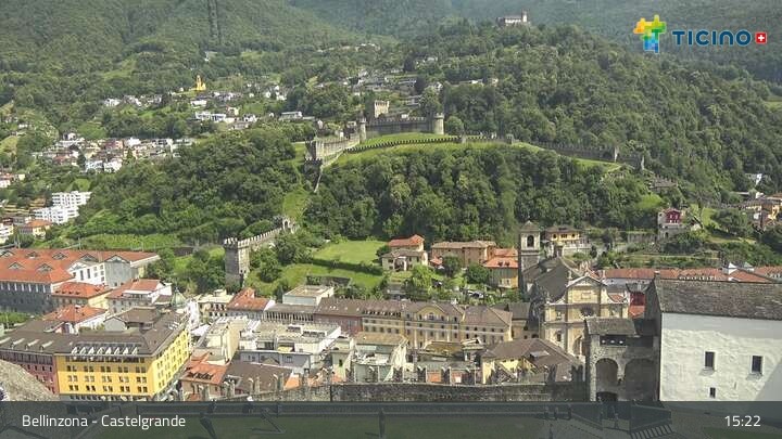 Archived image Webcam Bellinzona: Castelgrande